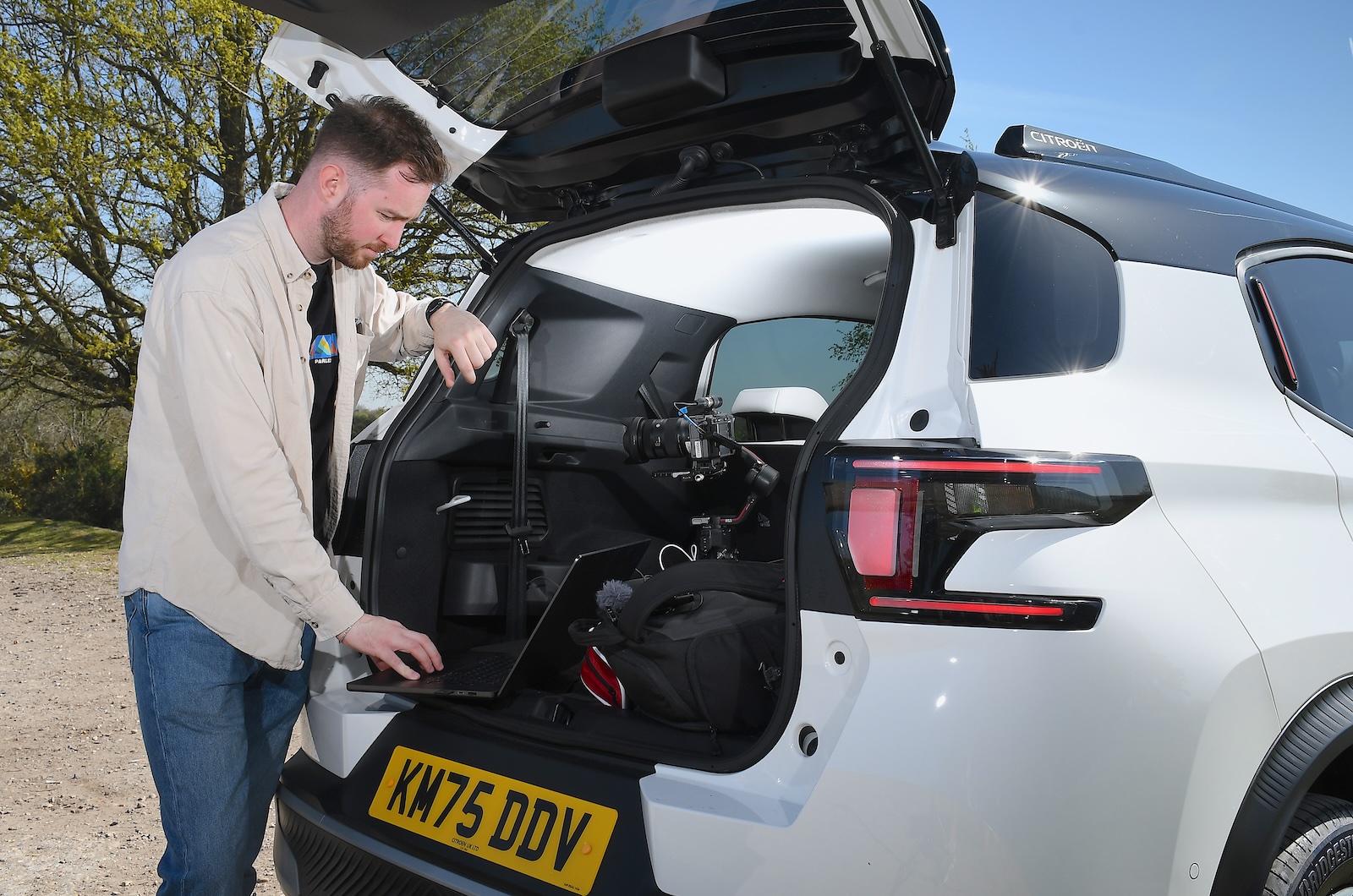 Tom checking out Citroën C3 Aircross boot