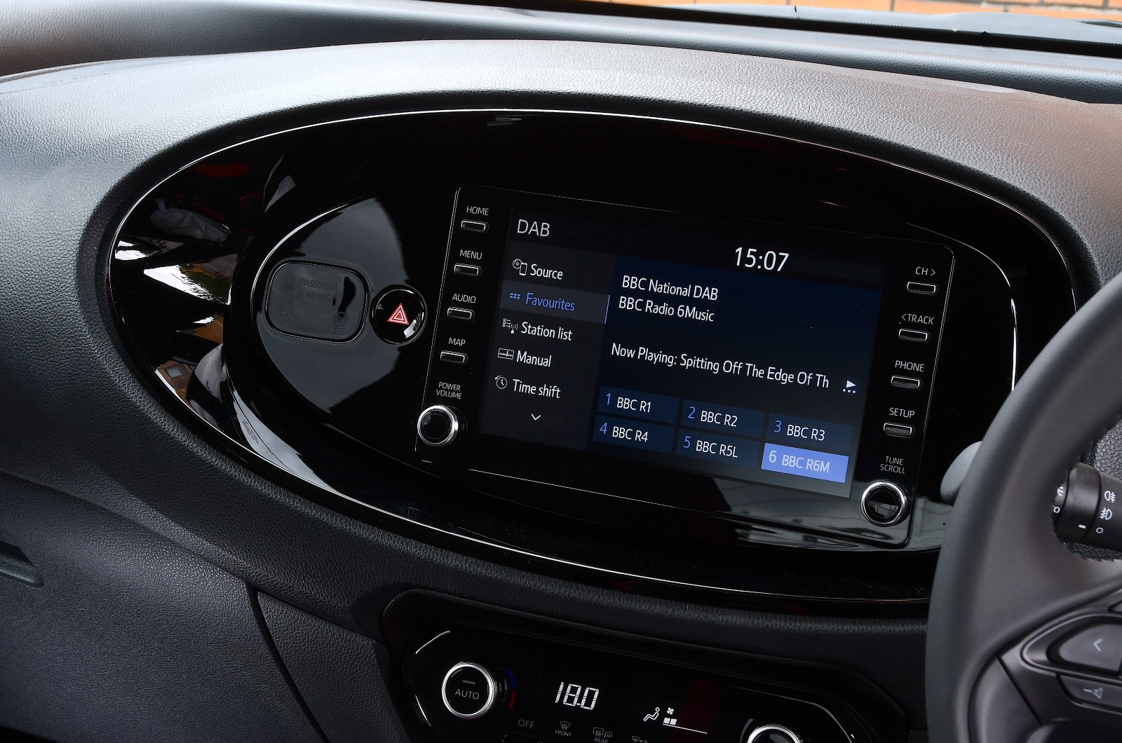 Used Toyota Aygo X 2022-present infotainment