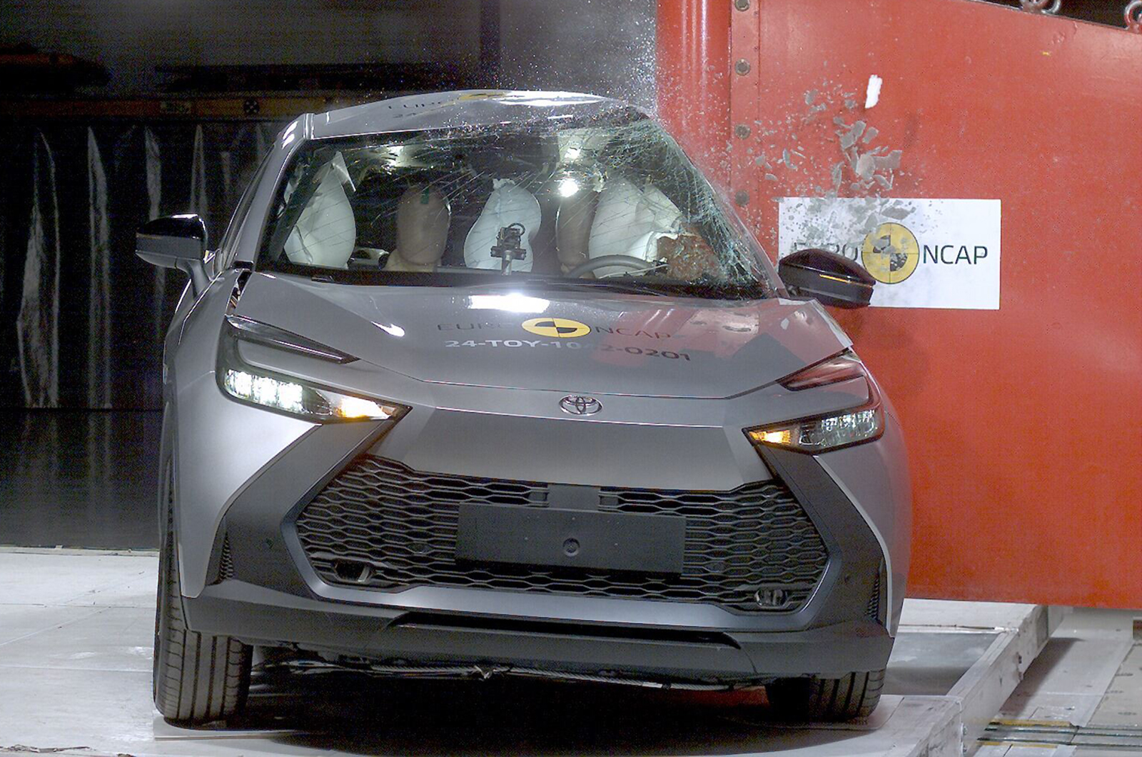 Toyota C-HR crash test