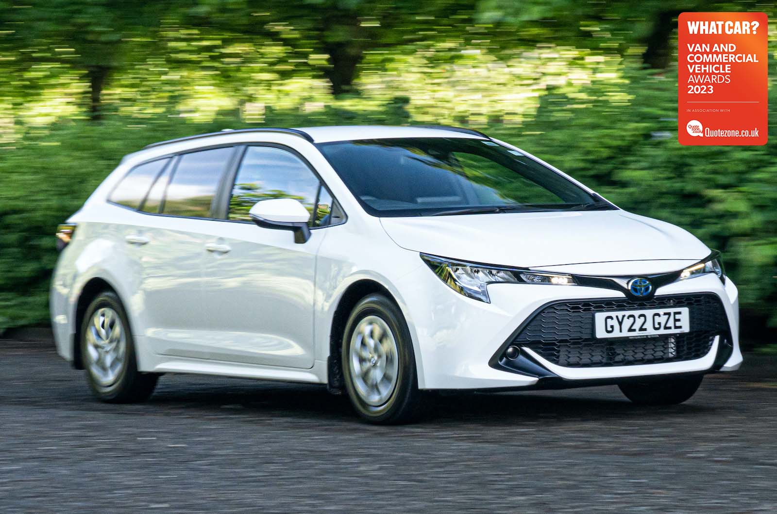 Toyota Corolla Commercial 2022 front right tracking