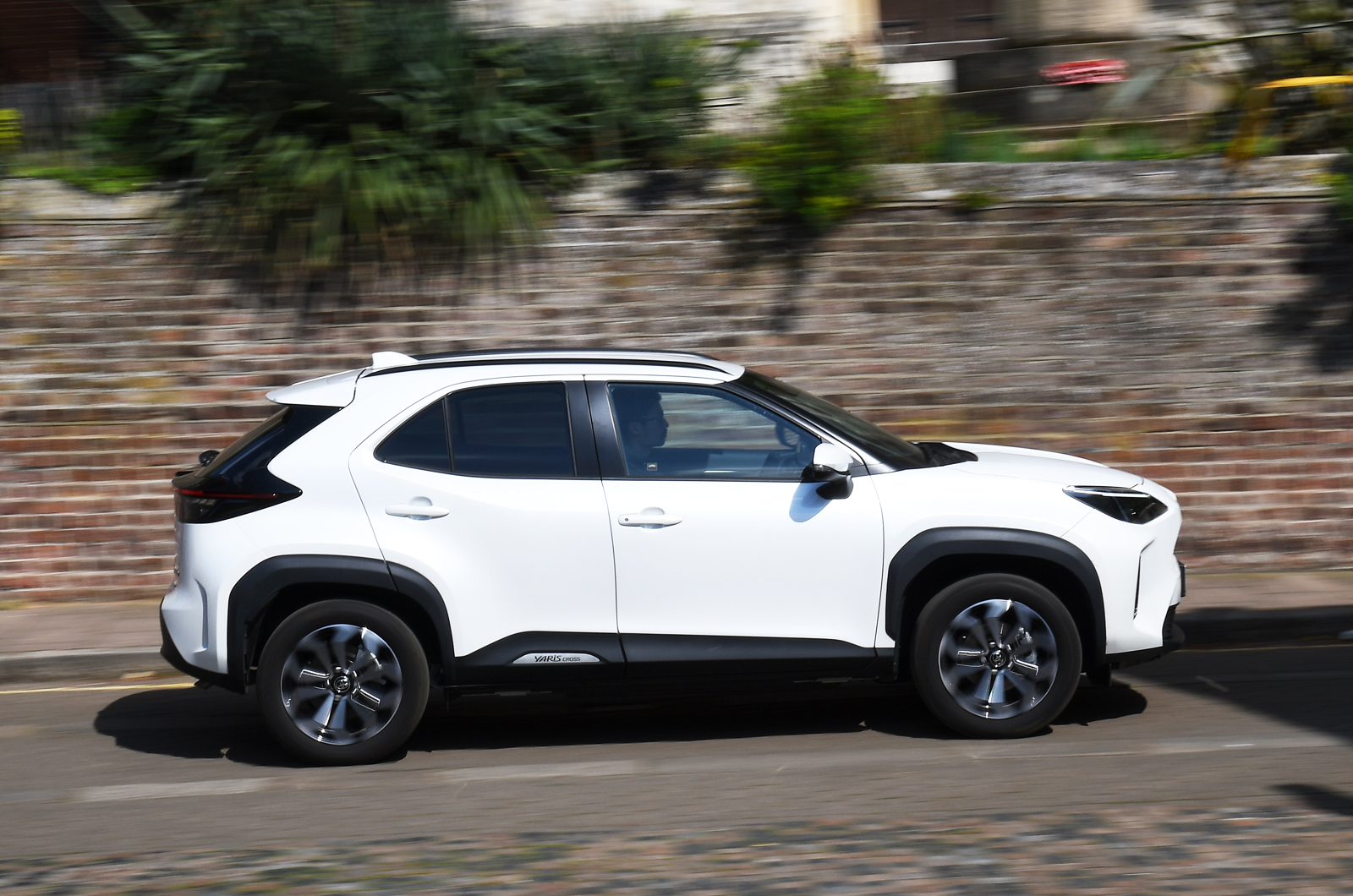 Toyota Yaris Cross side