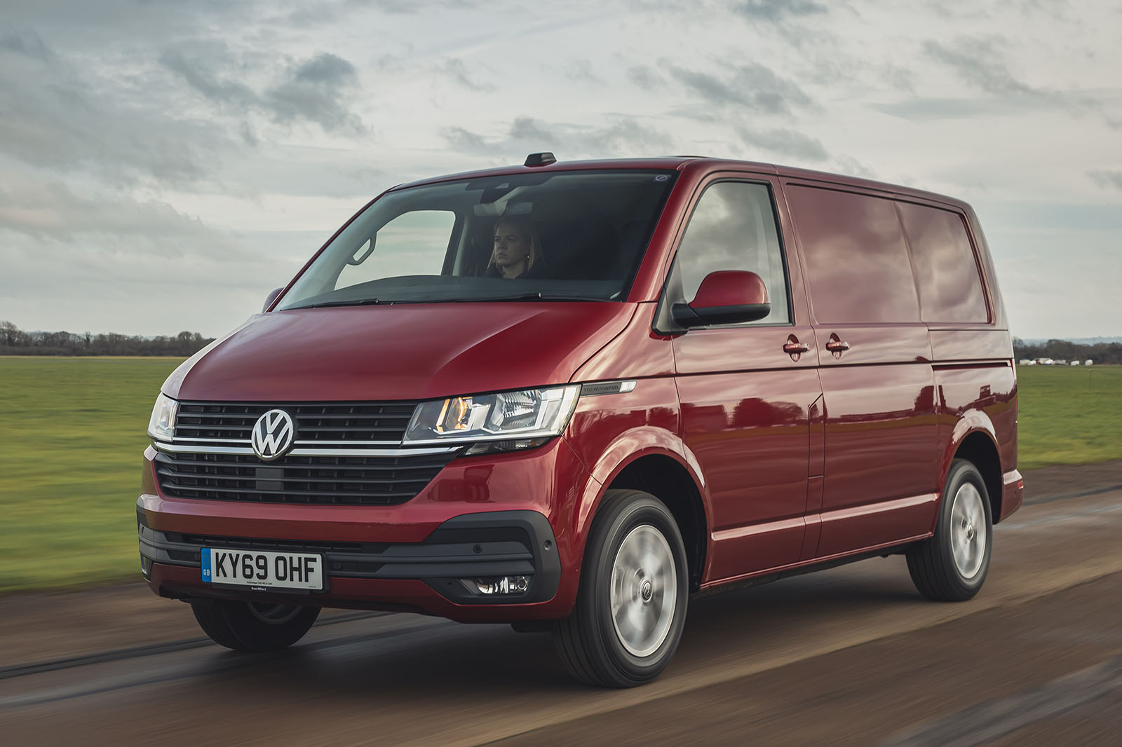 Volkswagen Transporter 6.1 2020 RHD front tracking