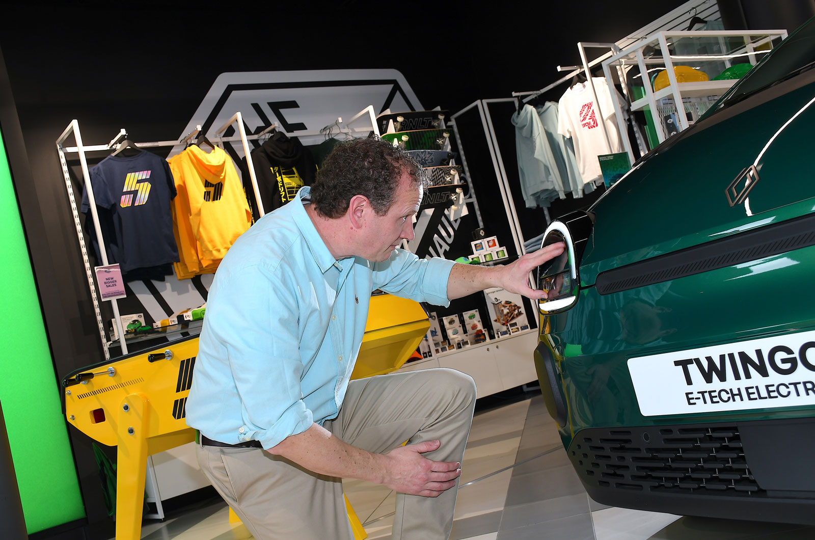 Renault Twingo reader looking at car