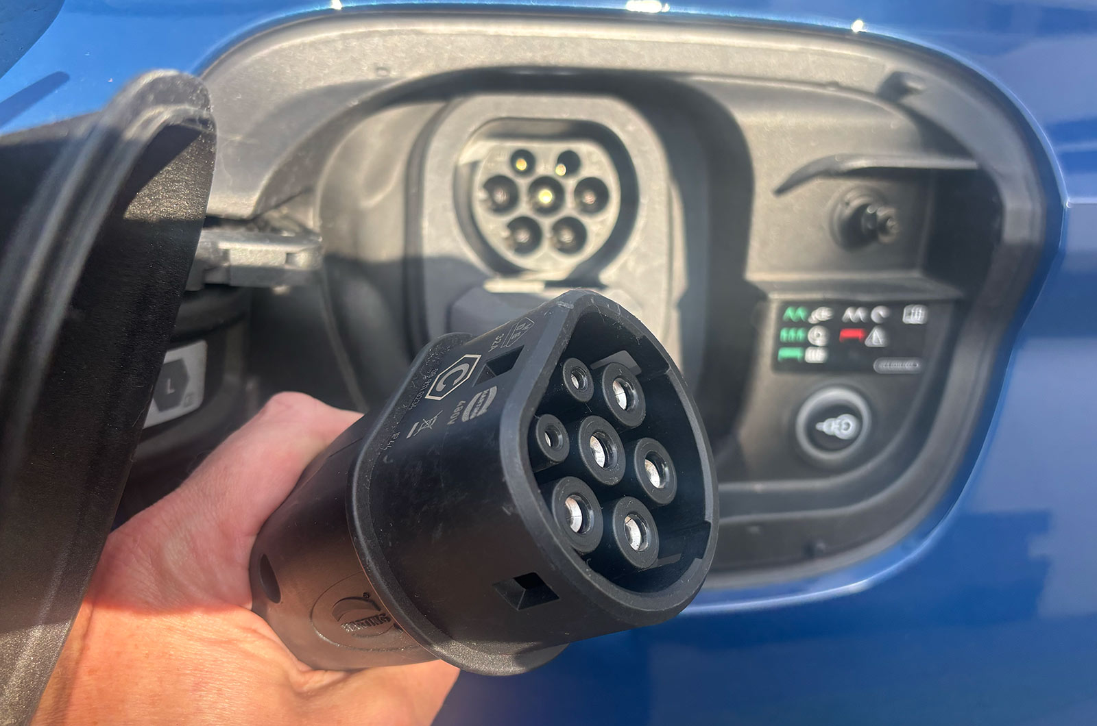 Type 2 EV plug and socket