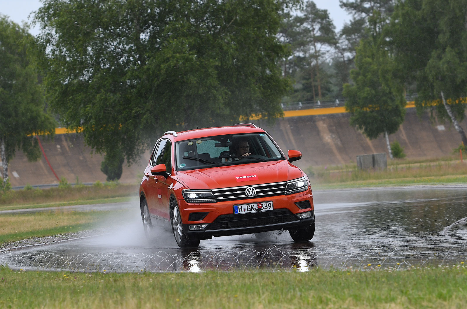 Tyre-Testing-2024-VW-Tiguan-on-wet-handling-track
