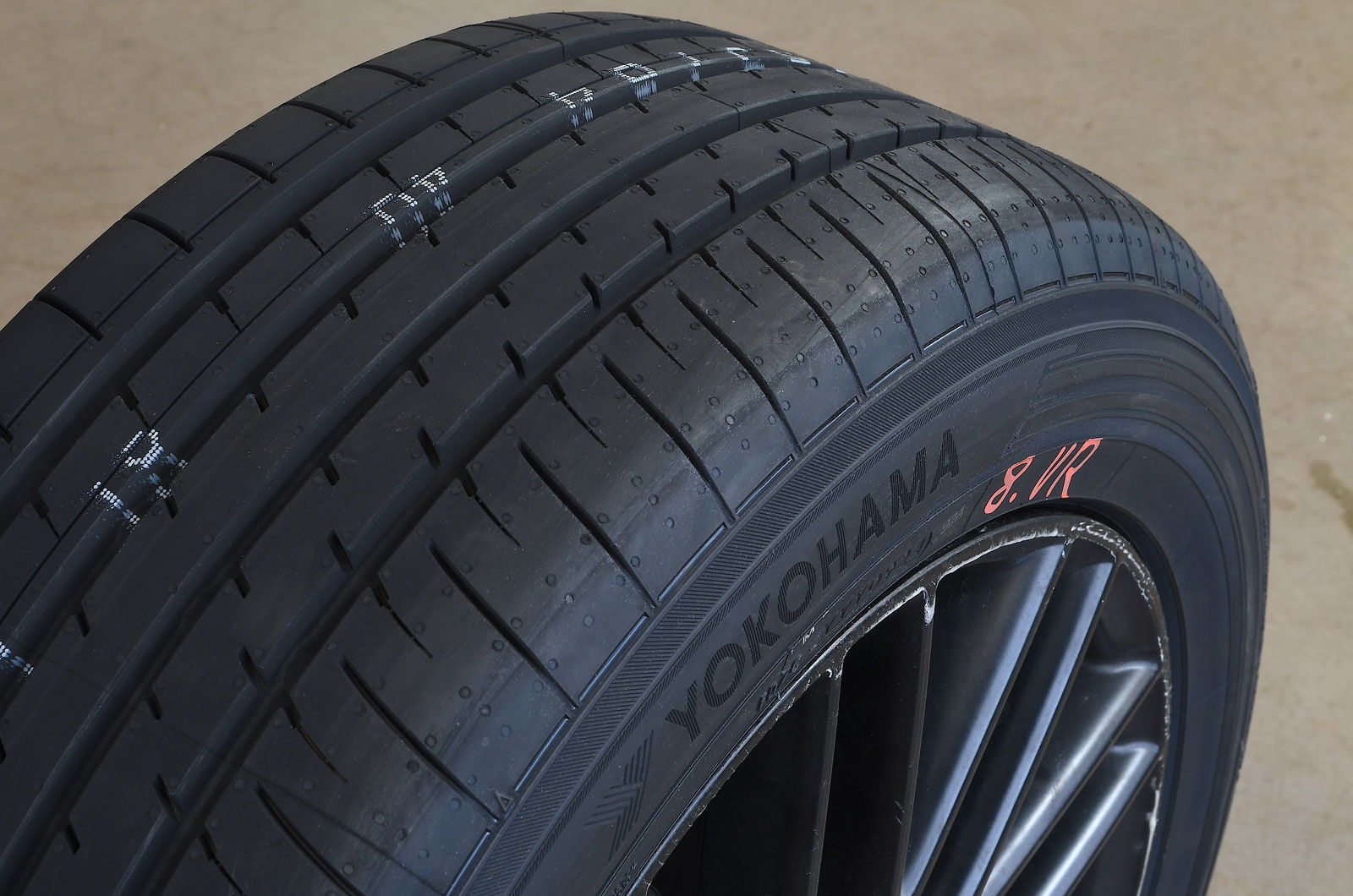 Tyre-Testing-2024-Yokohama-BluEarth-XT-AE61
