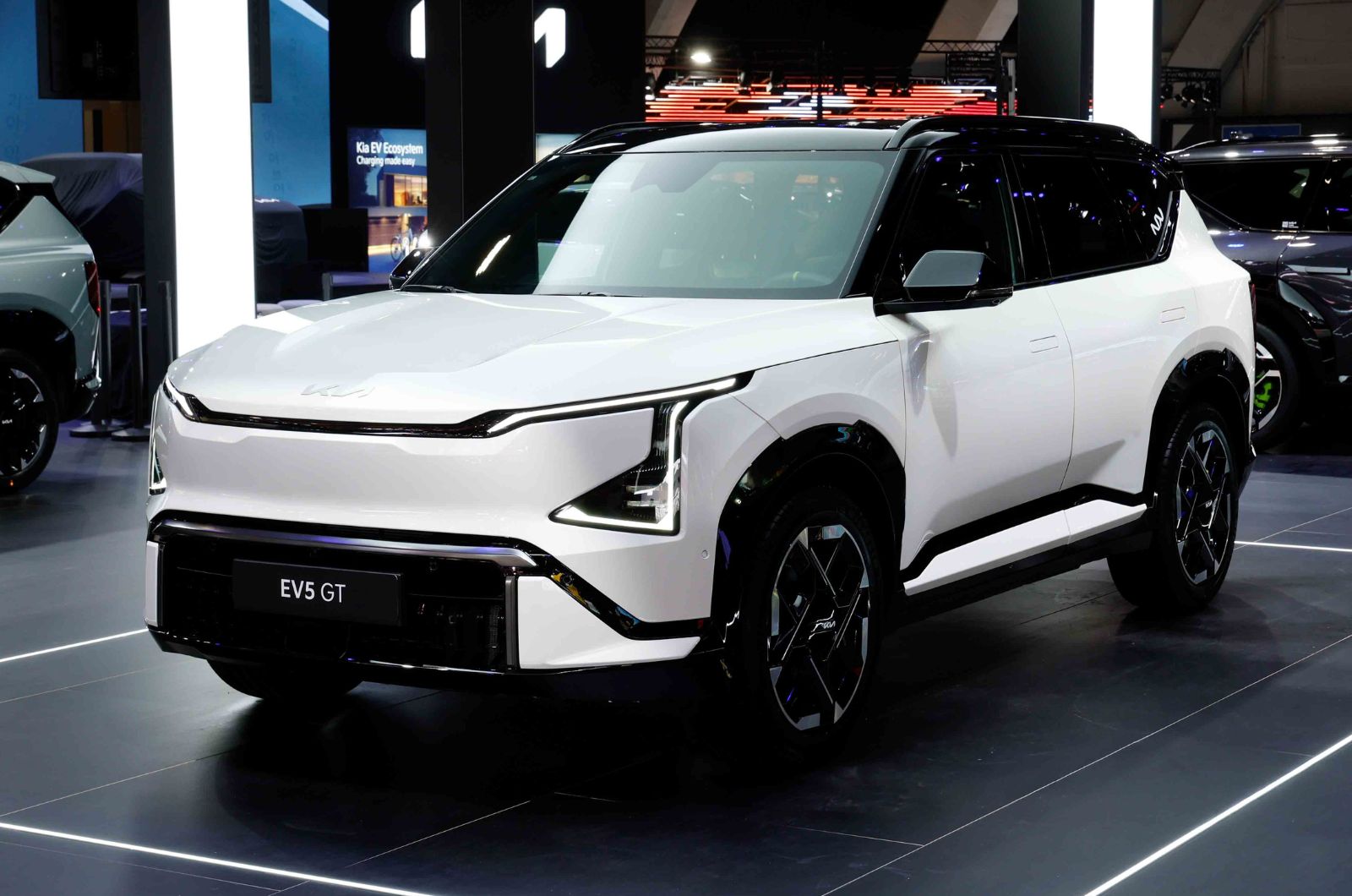 Kia EV5 GT static