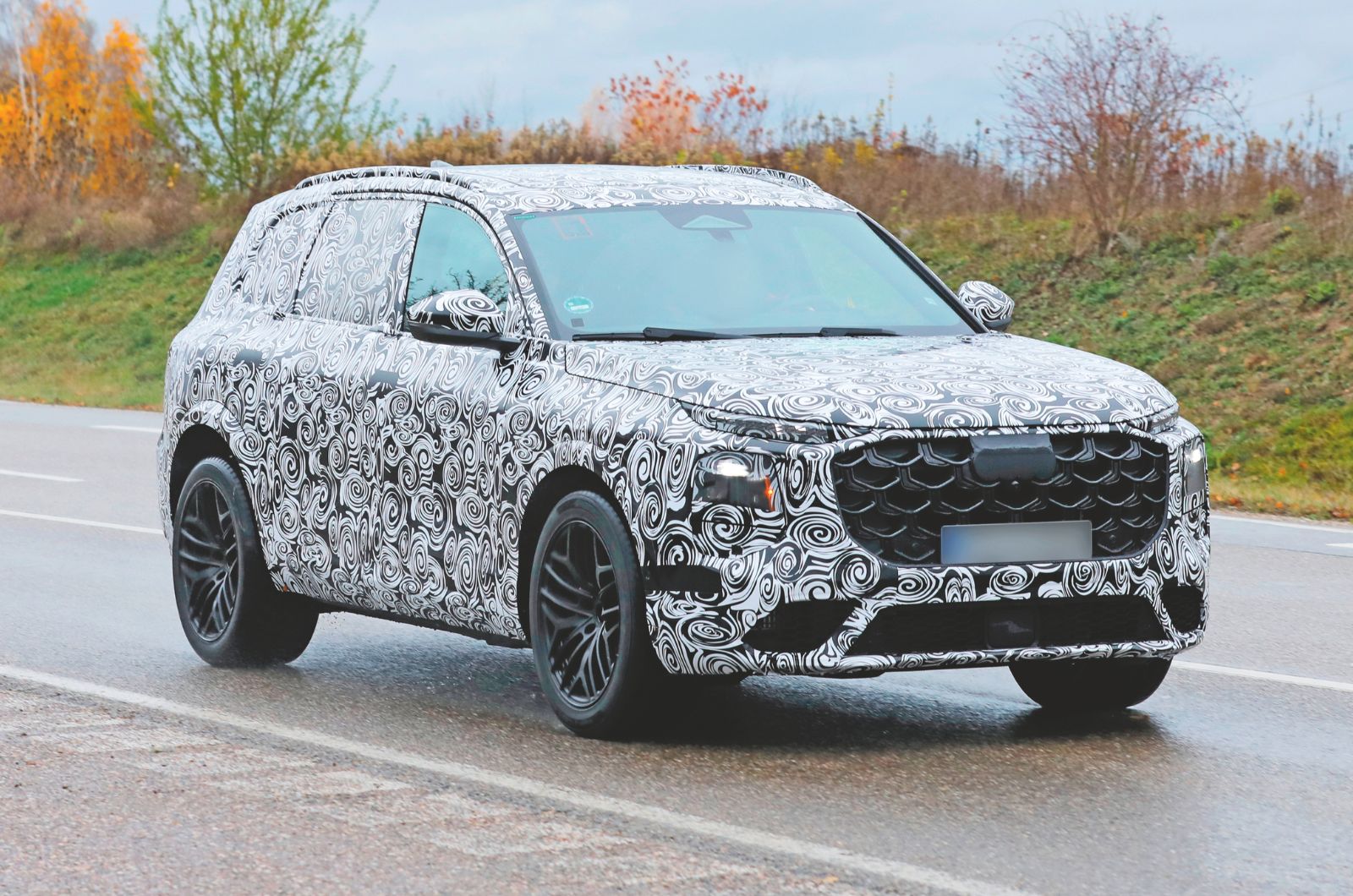 Audi Q7 spy shot