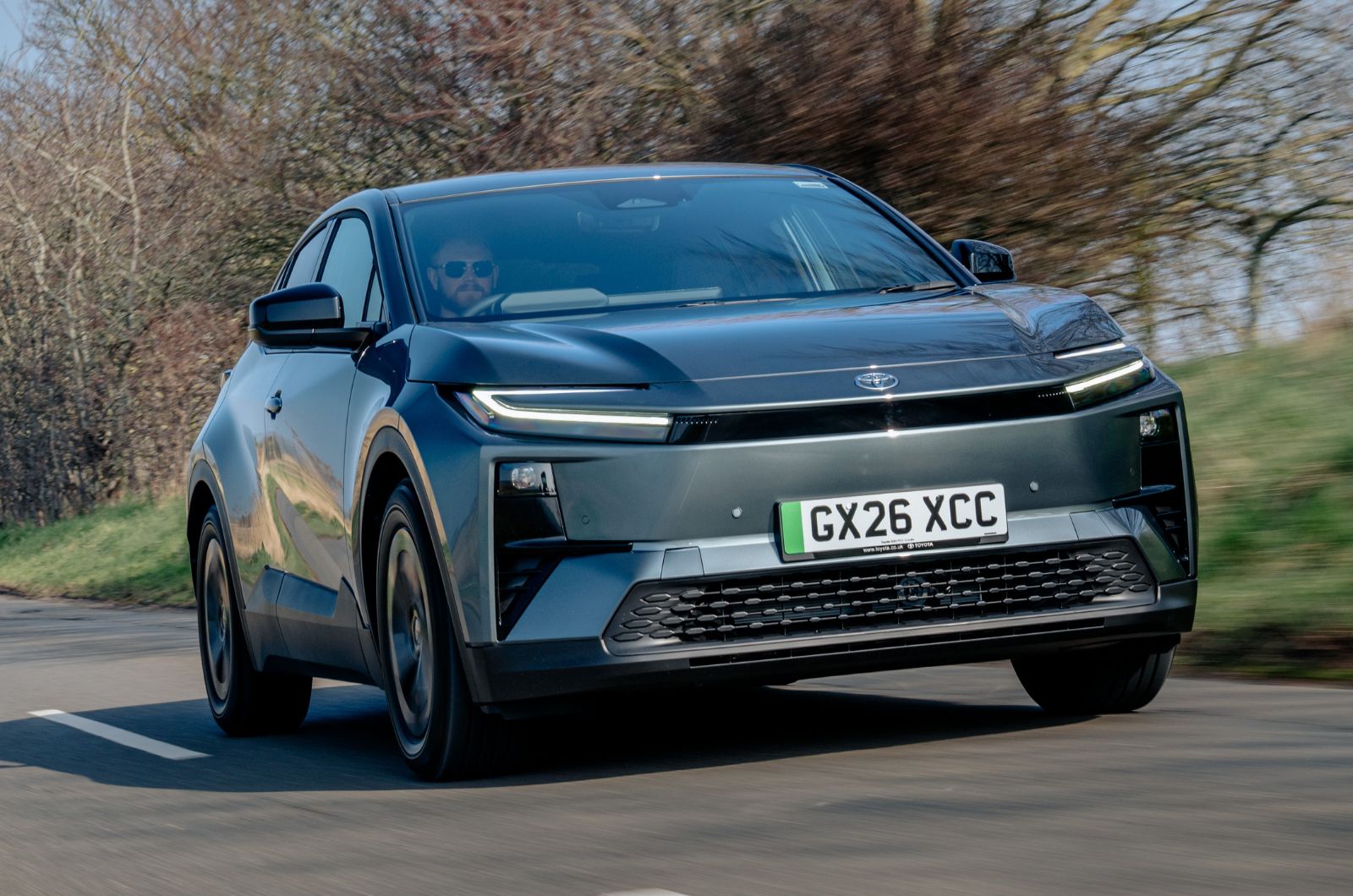 Toyota C-HR+ front dynamic