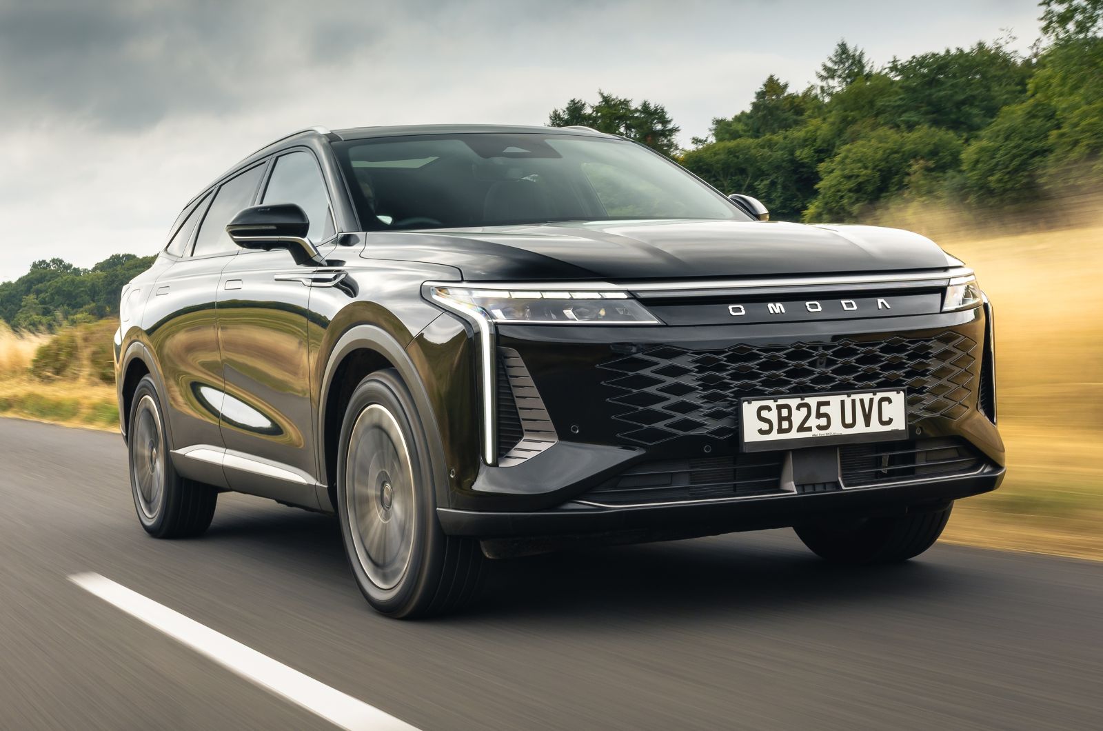 Omoda 9 front dynamic