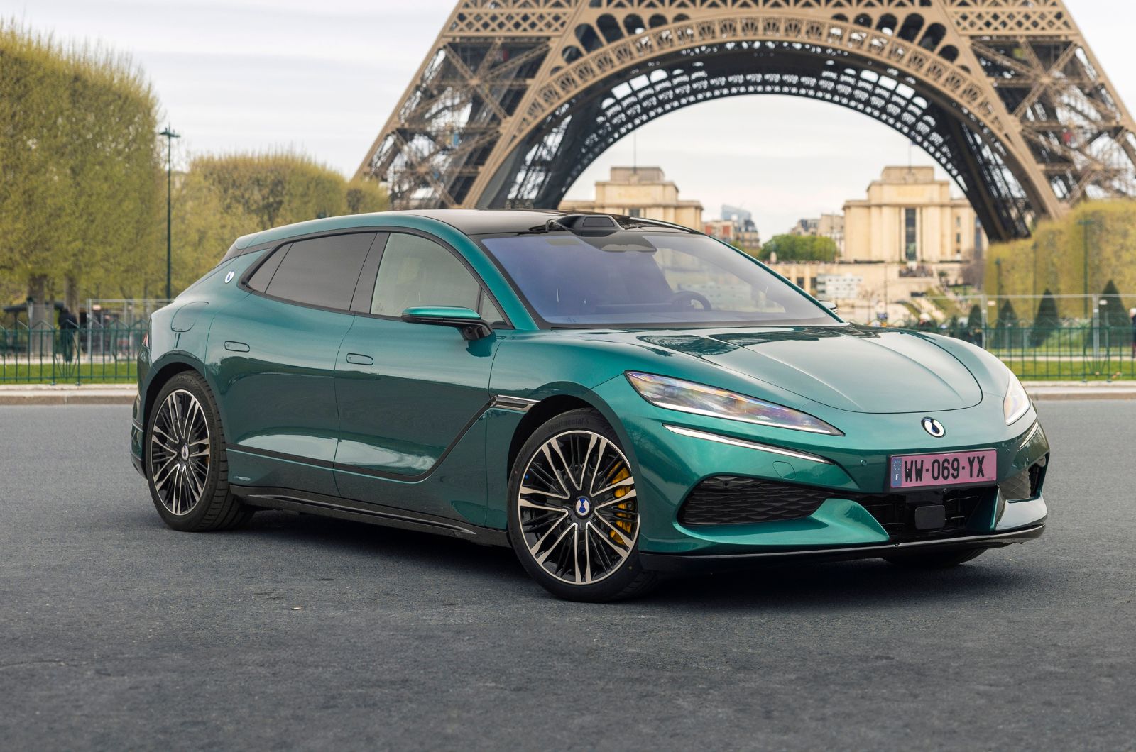 Denza Z9 GT exterior still