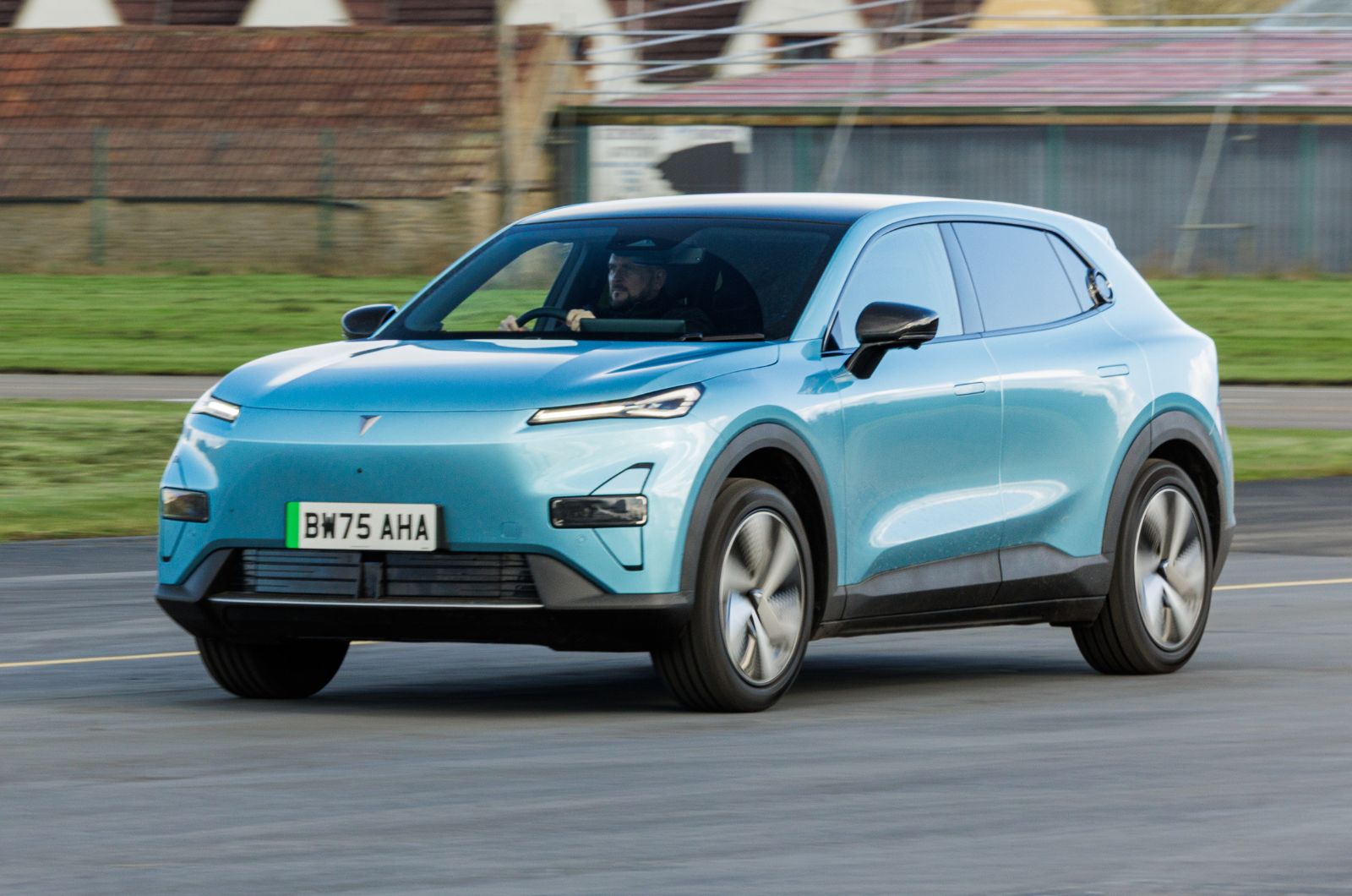 Changan Deepal S05 front left dynamic