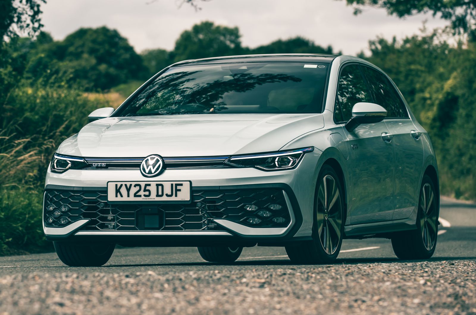 Volkswagen Golf GTE dynamic front