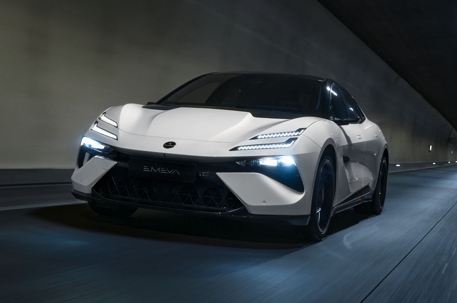 Lotus Emeya 900