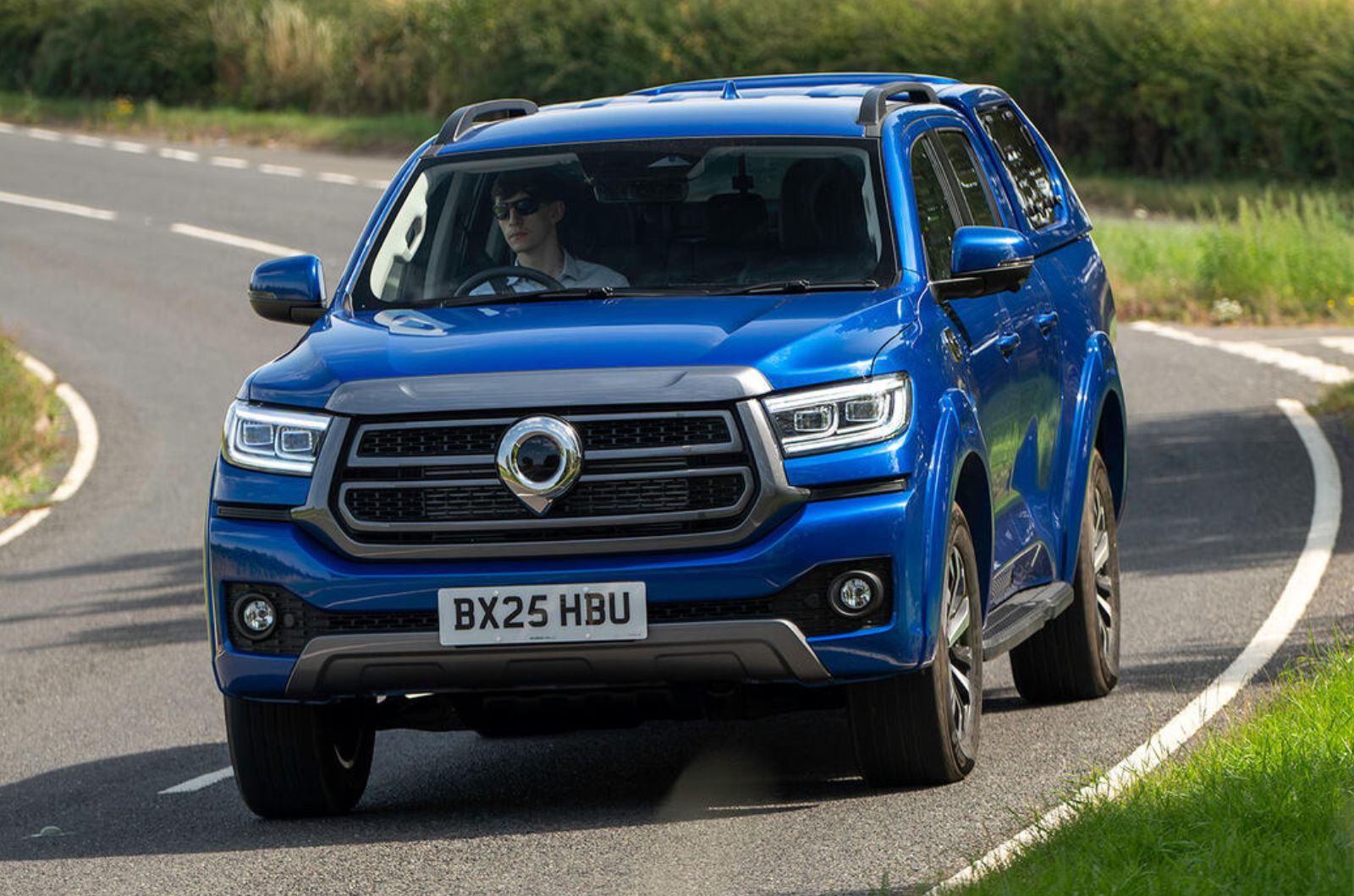 GWM Poer300 front dynamic
