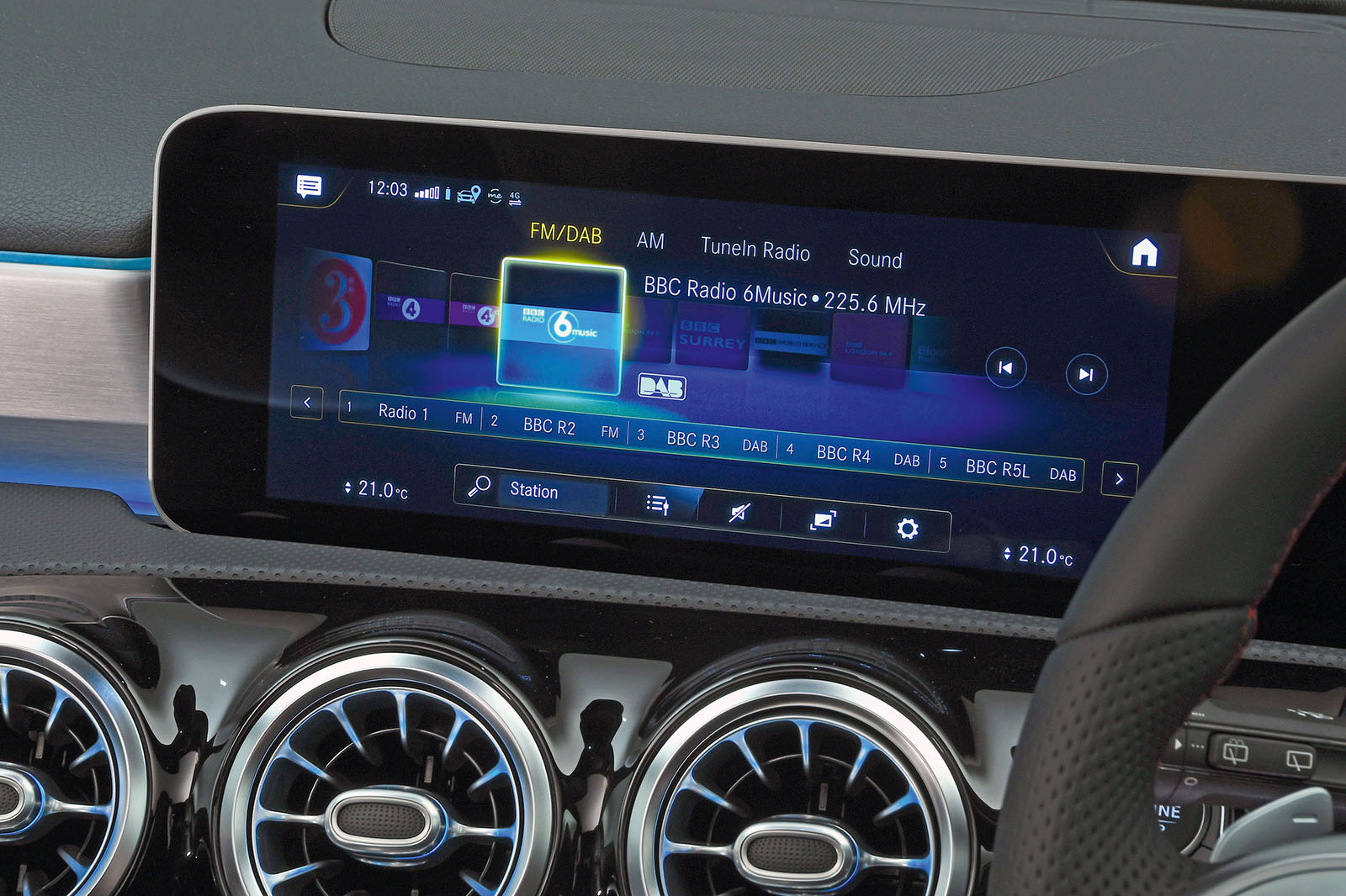 Used 2018 Mercedes A-Class infotainment