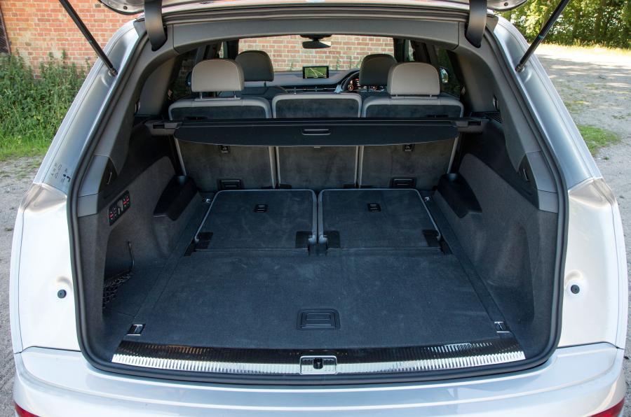Used Audi Q7 2015-present boot