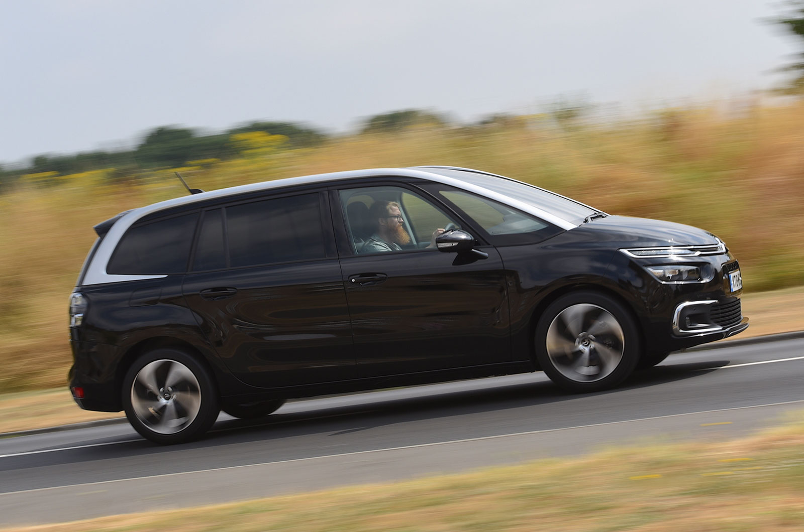 Used Citroën Grand C4 SpaceTourer 2018-2022 side driving
