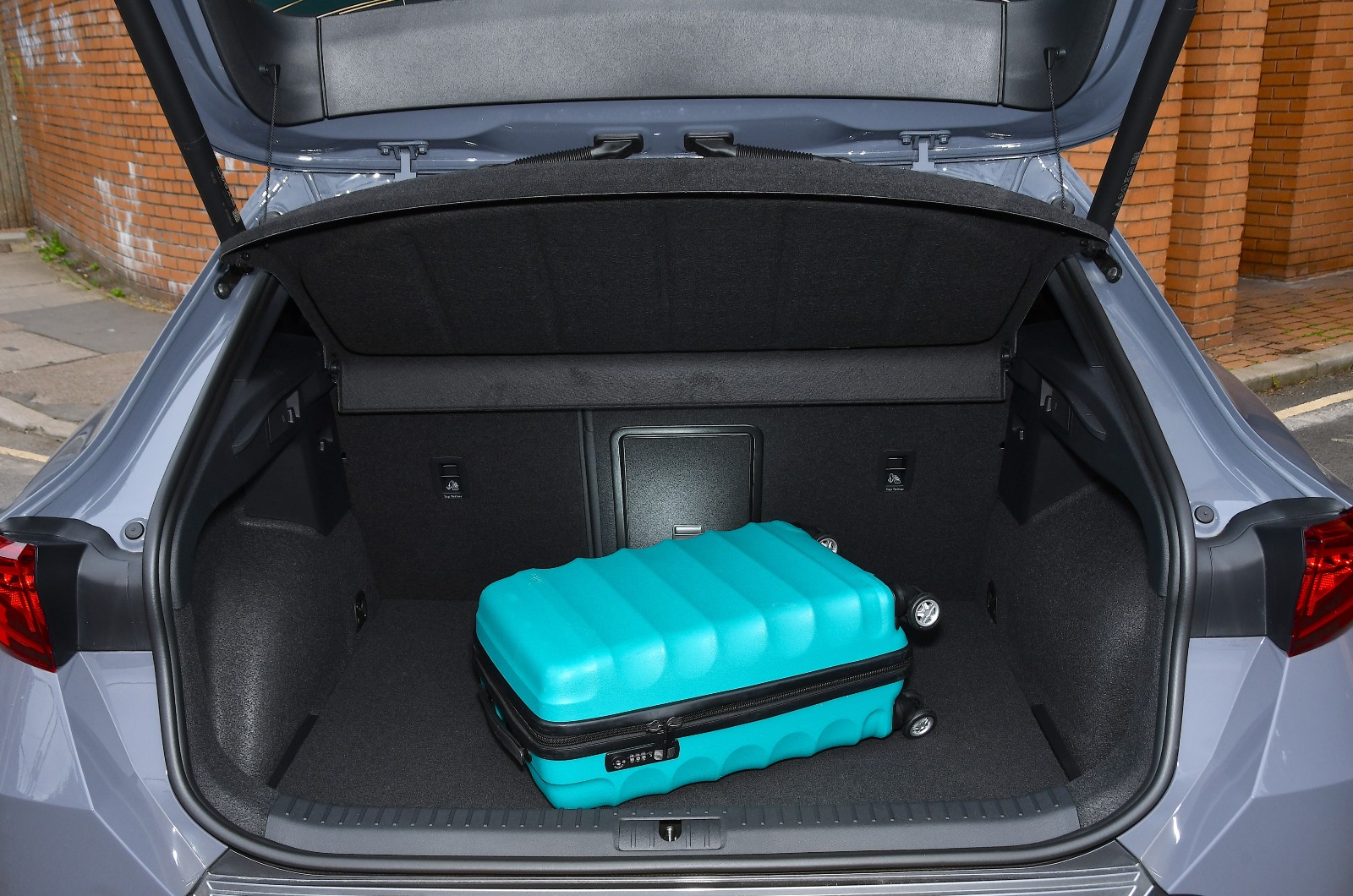 Used Cupra Formentor 2020-present boot space