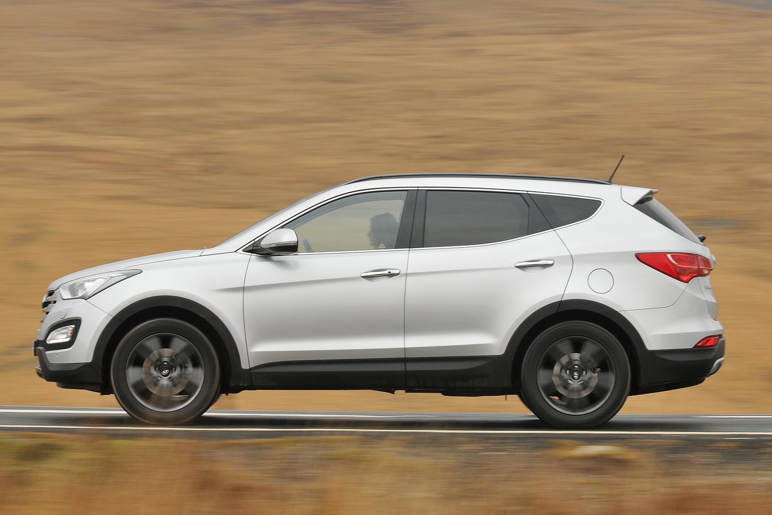 Used Hyundai Santa Fe 2013-2018 side driving