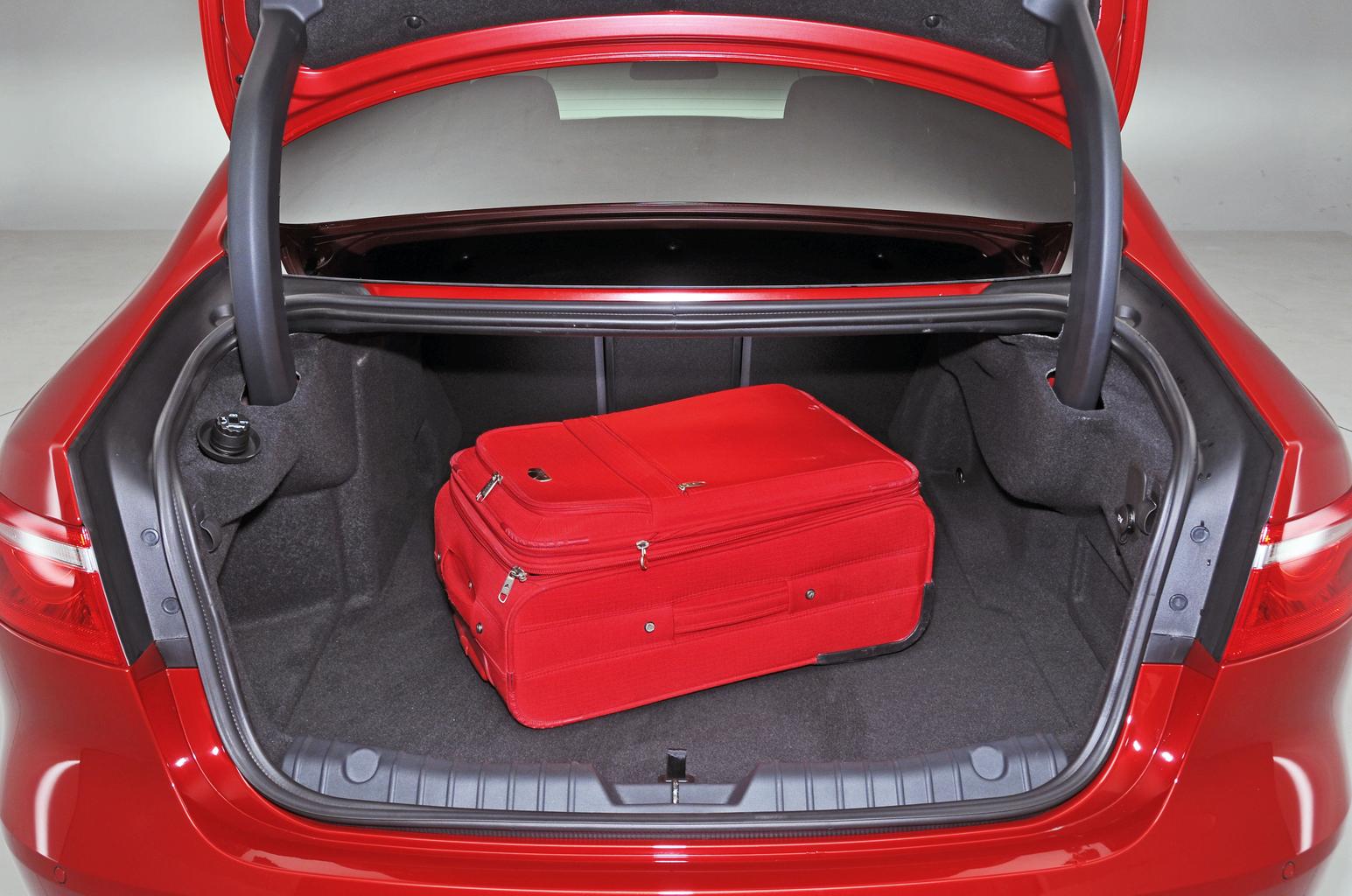 Used Jaguar XF Saloon 2015-2024 boot