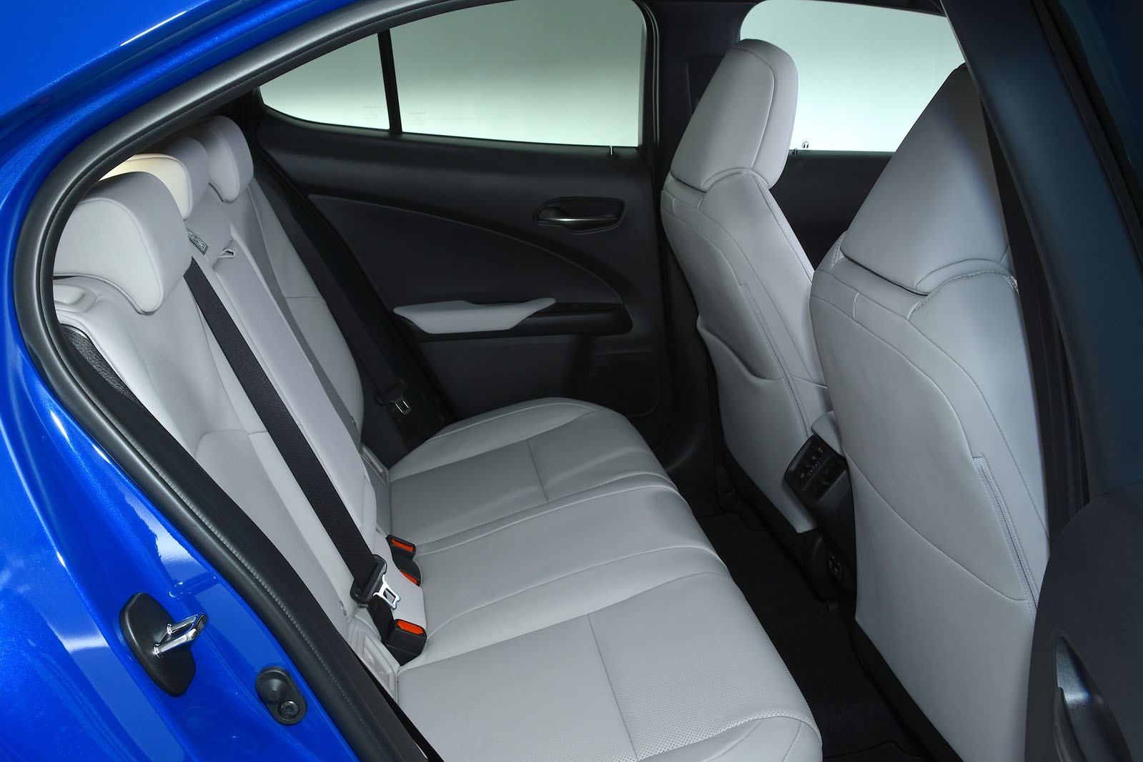 Used Lexus UX 2019-present rear seats
