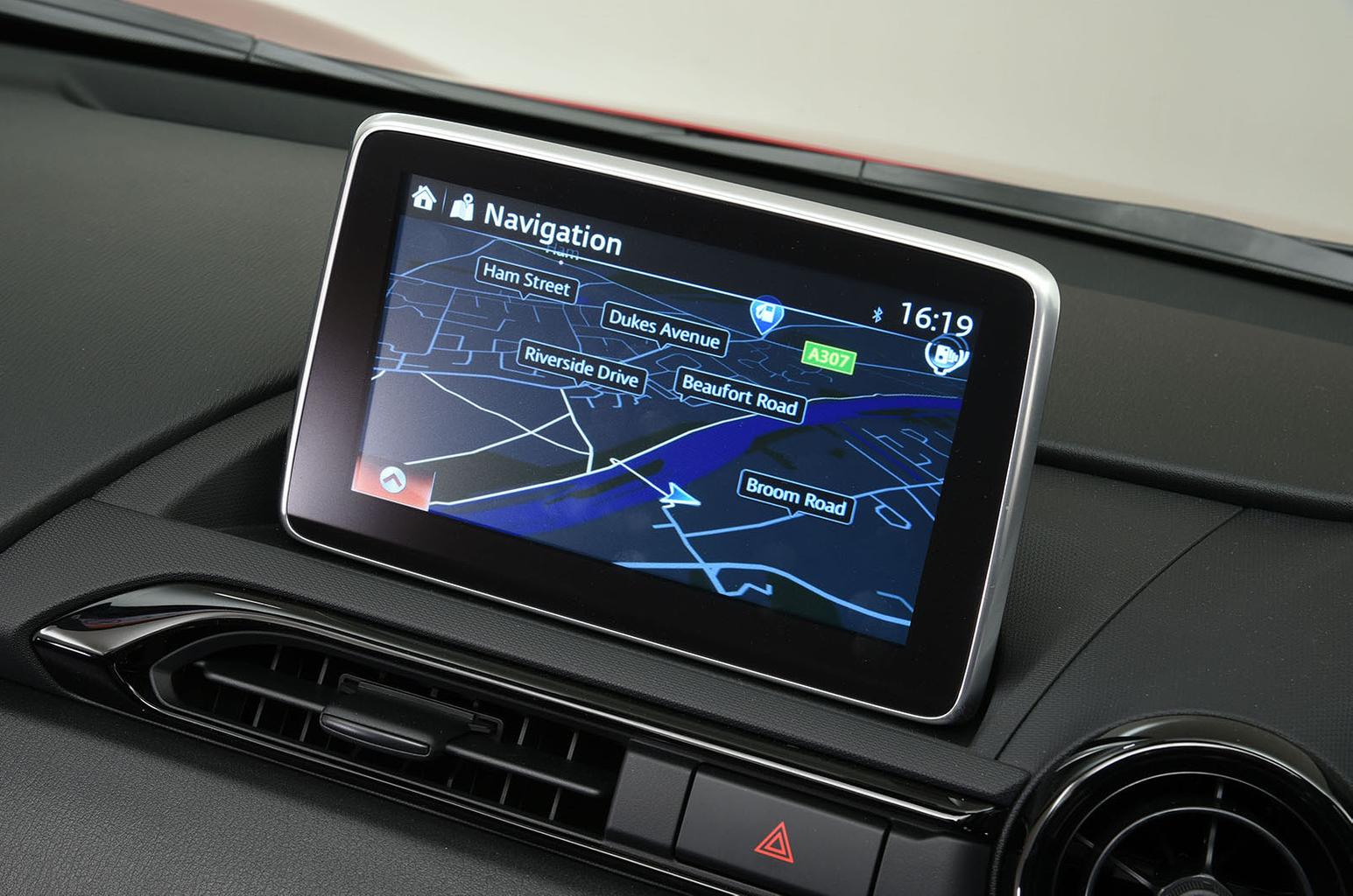 Used Mazda MX-5 2015-present infotainment