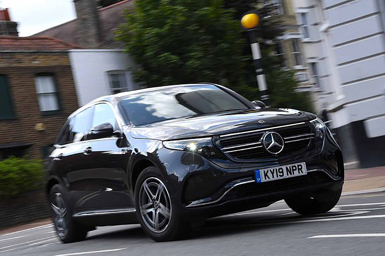 Used MercedesEQC 2019-present front cornering