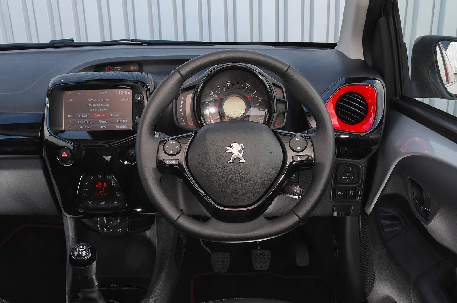 Used Peugeot 108 2014-2021 dash