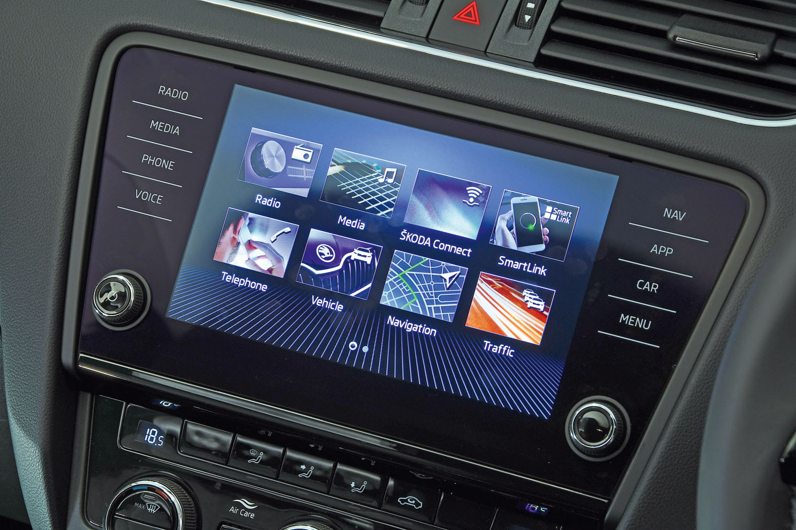 Used Skoda Octavia Hatchback 2013-2020 infotainment