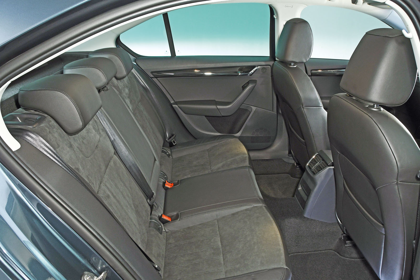 Used Skoda Octavia Hatchback 2013-2020 rear seats