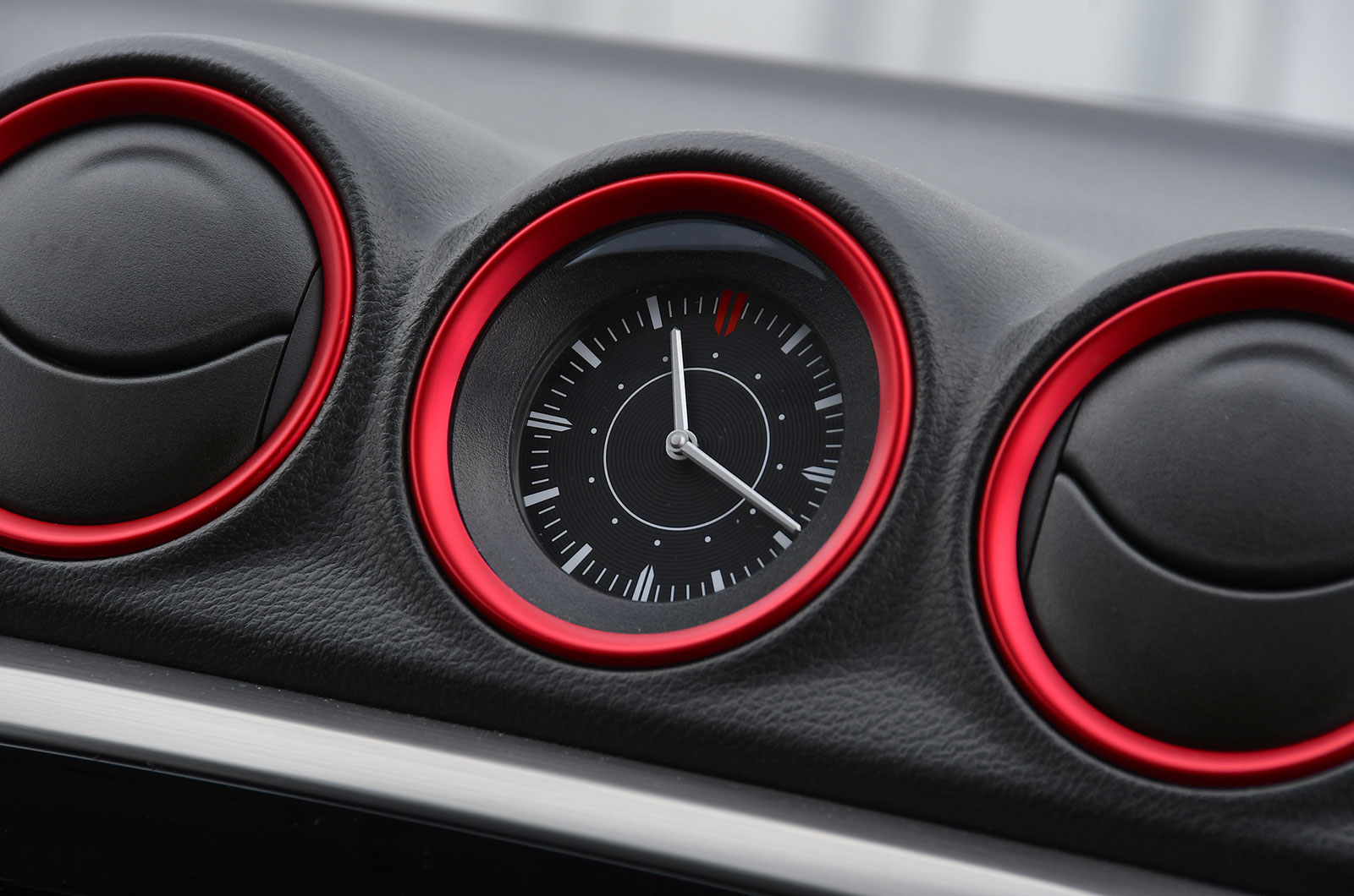 Used Suzuki Vitara 2015-present interior