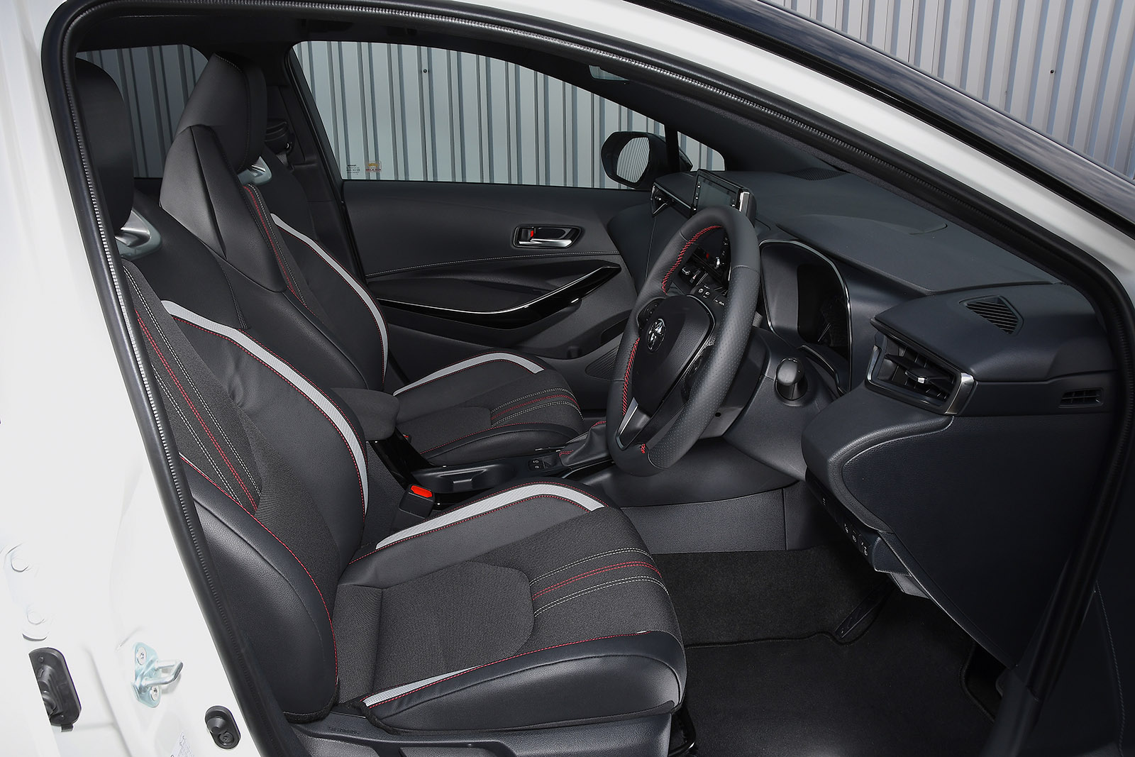Used Toyota Corolla 2019-present front seats