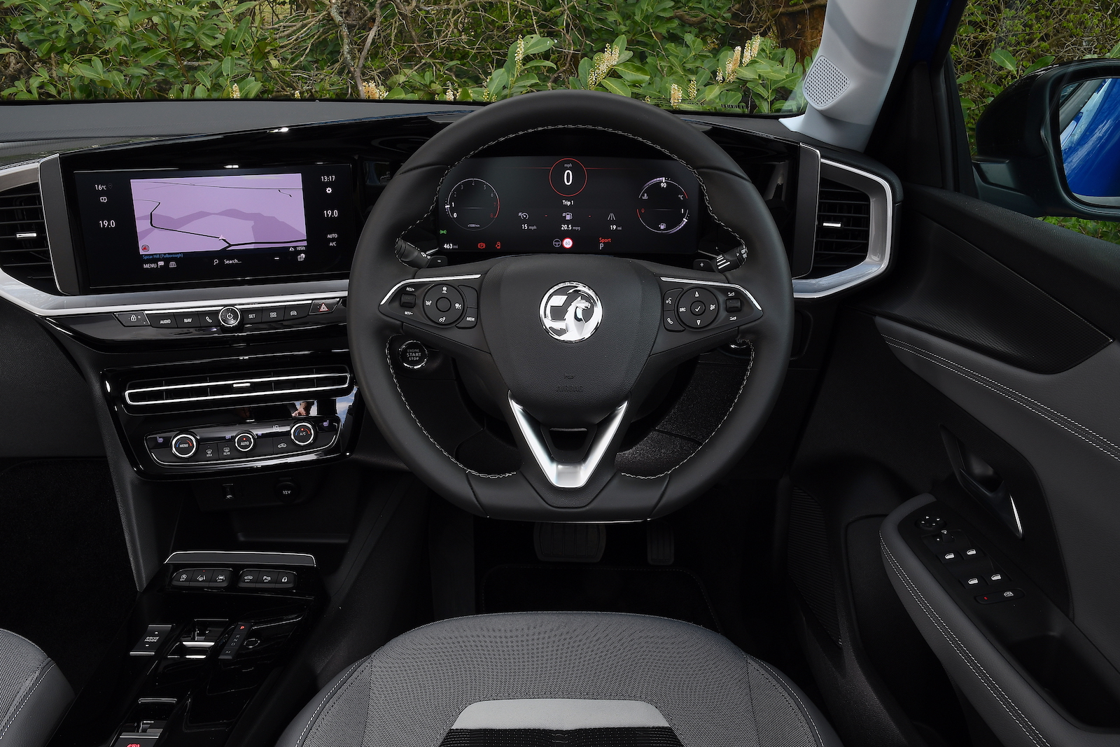 Used Vauxhall Mokka 2021-present dashboard