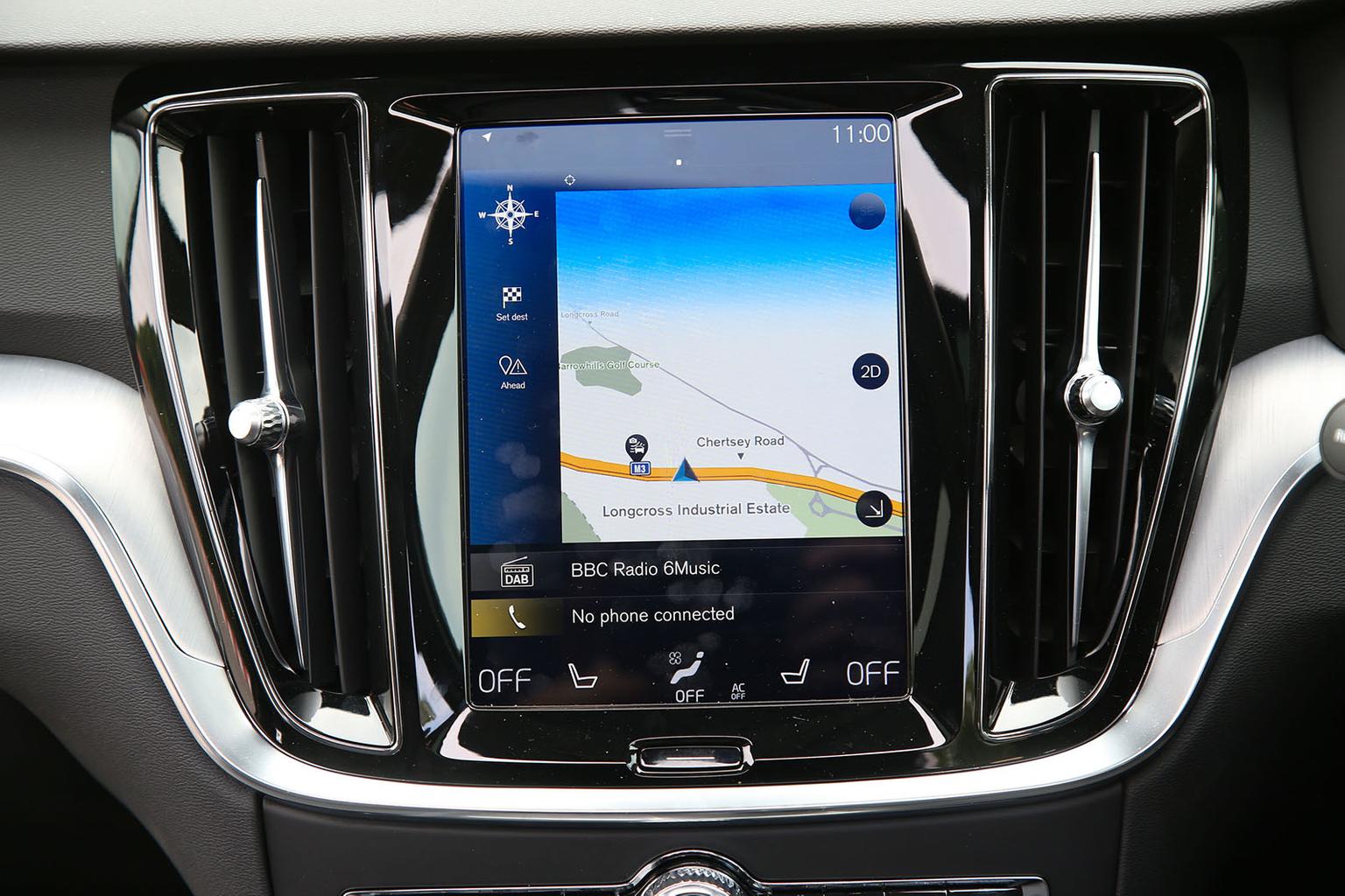 Used Volvo V60 2018-present infotainment