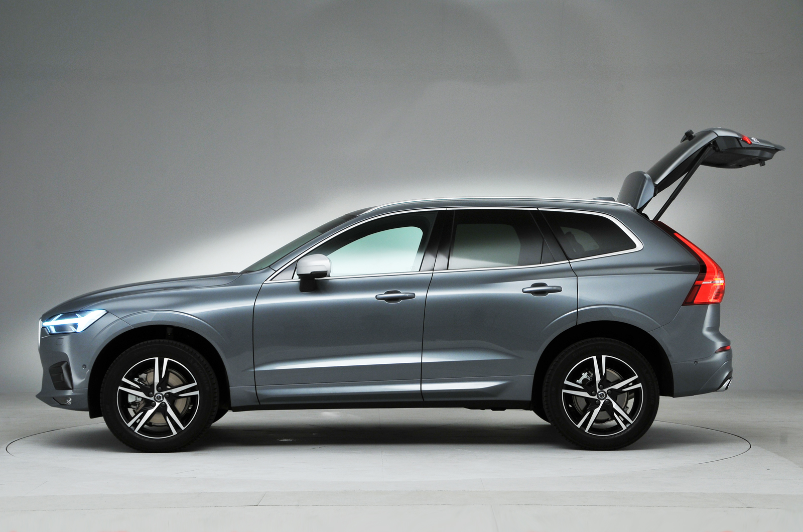 Used Volvo XC60 2017-present side with boot open