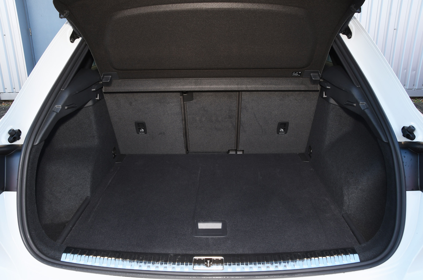 Used Audi Q3 boot
