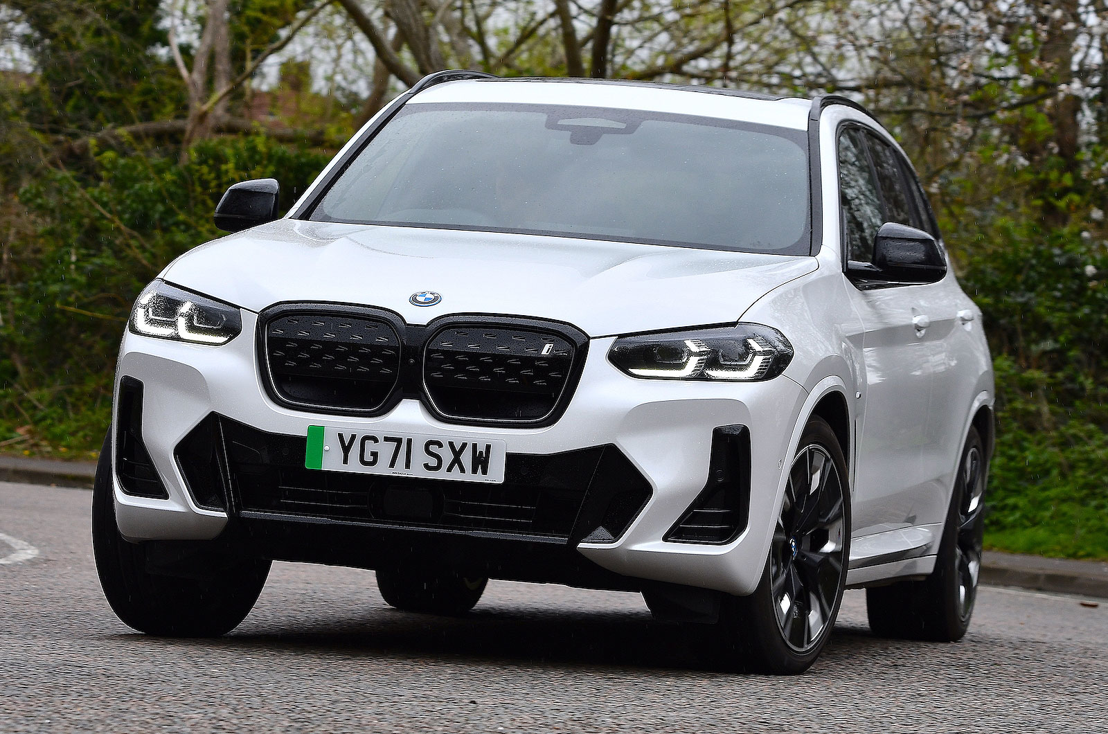 Used BMW iX3 2021-2025 front cornering white