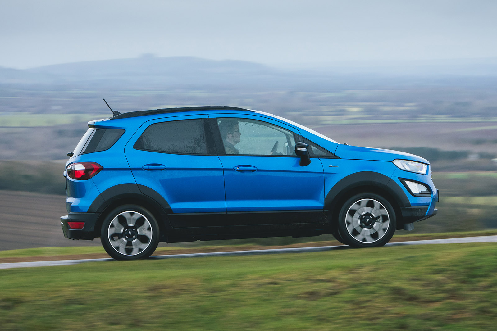 Used Ford Ecosport 2014-2023 side driving blue