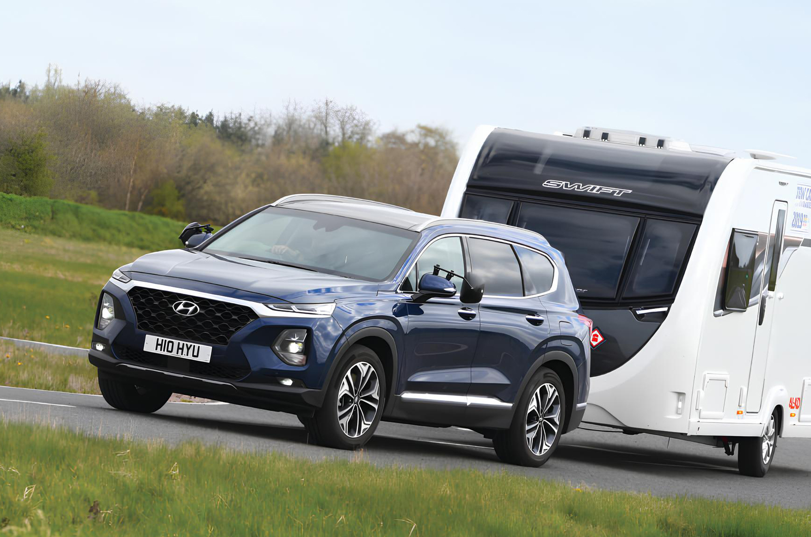 Used Hyundai Santa Fe front pulling caravan