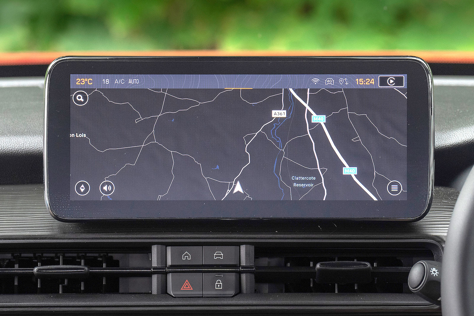 Used Jeep Avenger 2023-present touchscreen infotainment system