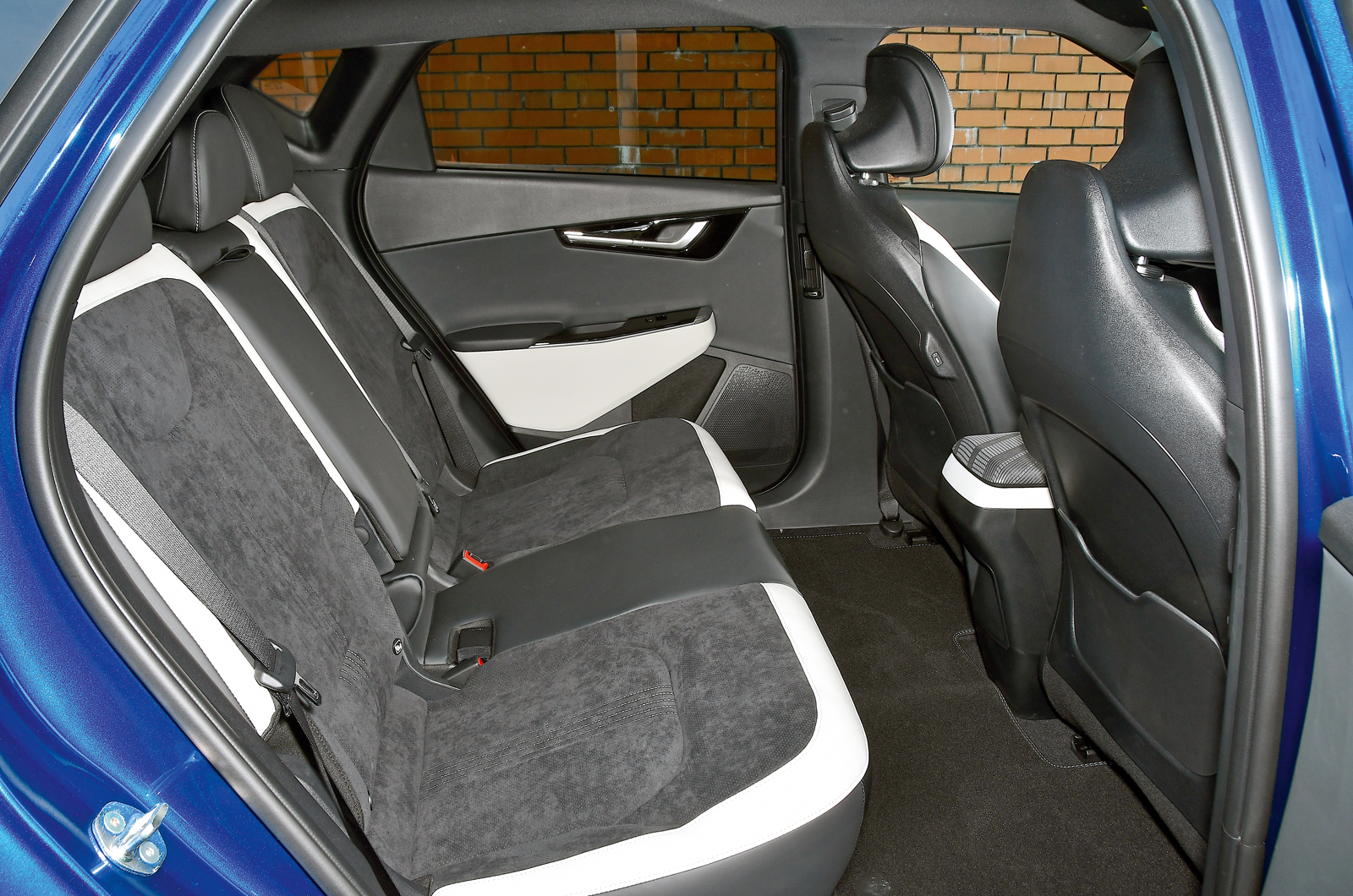 Used Kia EV6 2021-present back seats