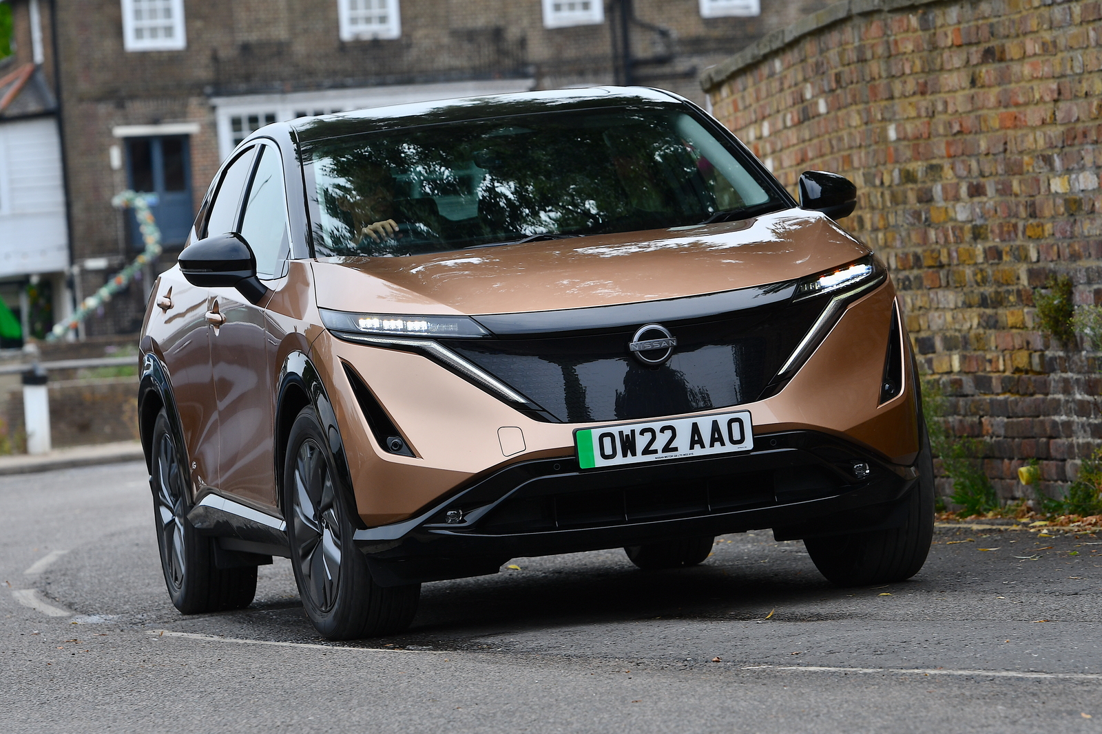 Used Nissan Ariya 2022-present front driving copper