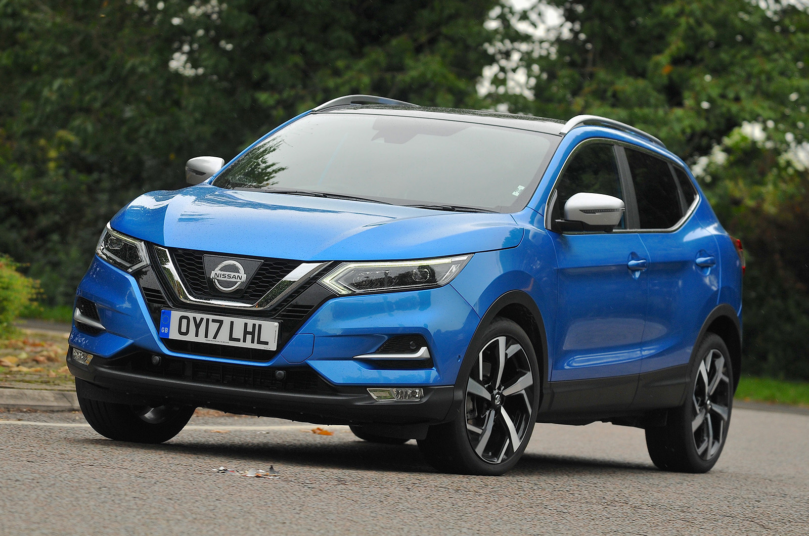 Used Nissan Qashqai 2014-2021 front cornering blue
