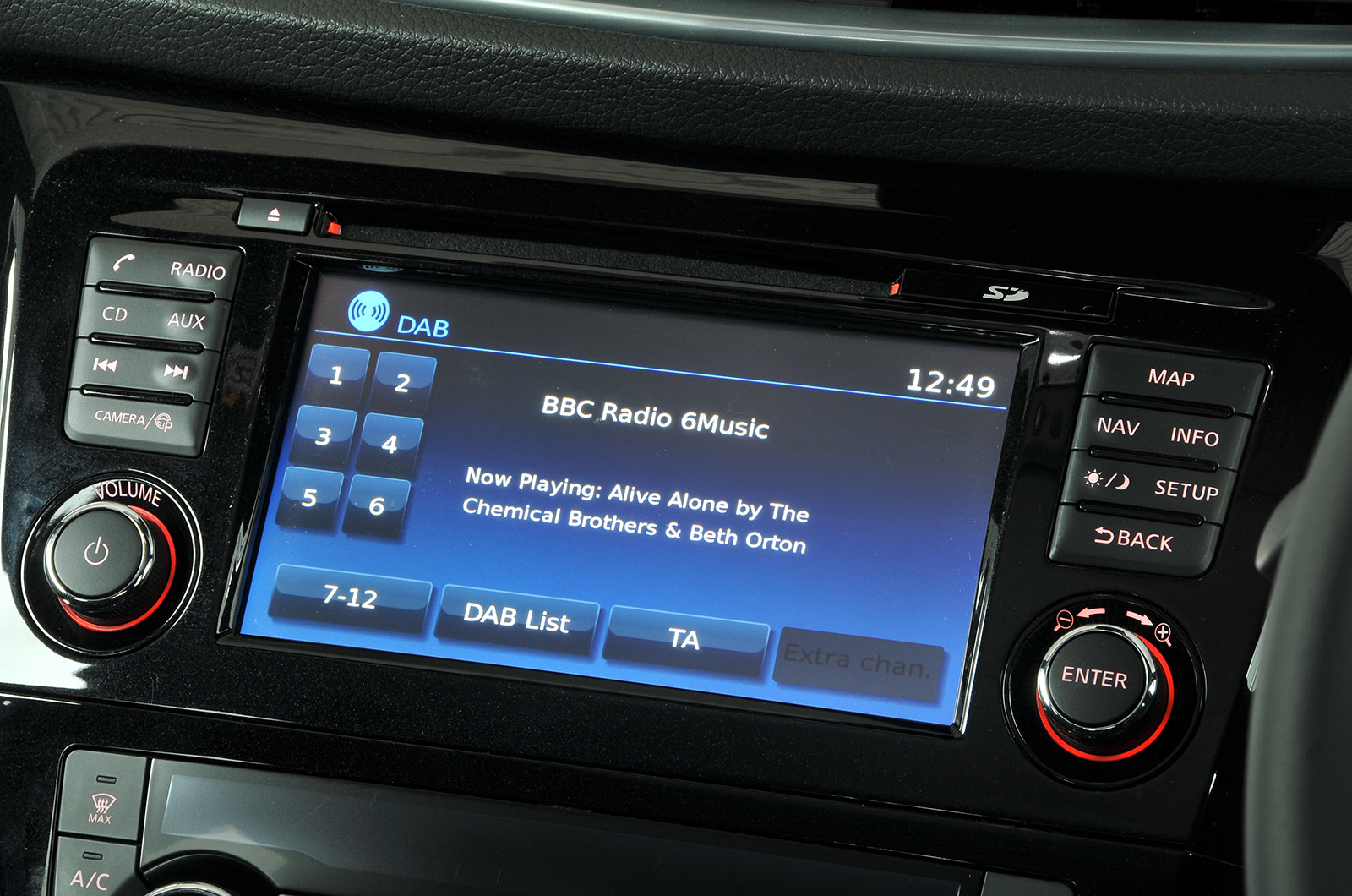 Used Nissan Qashqai 2014-2021 touchscreen infotainment