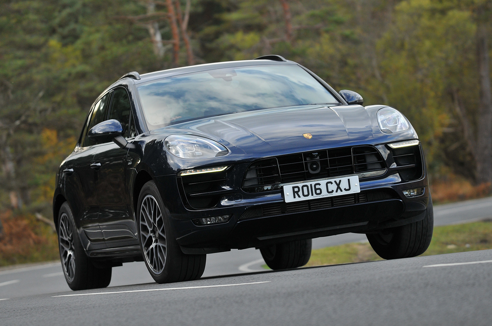 Used Porsche Macan 2014-present front cornering blue