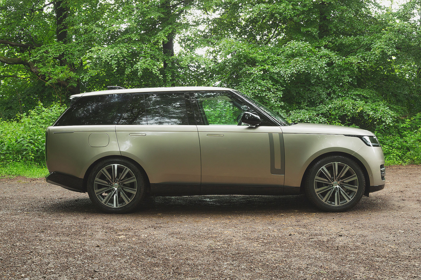 Used Range Rover 2022-present side static