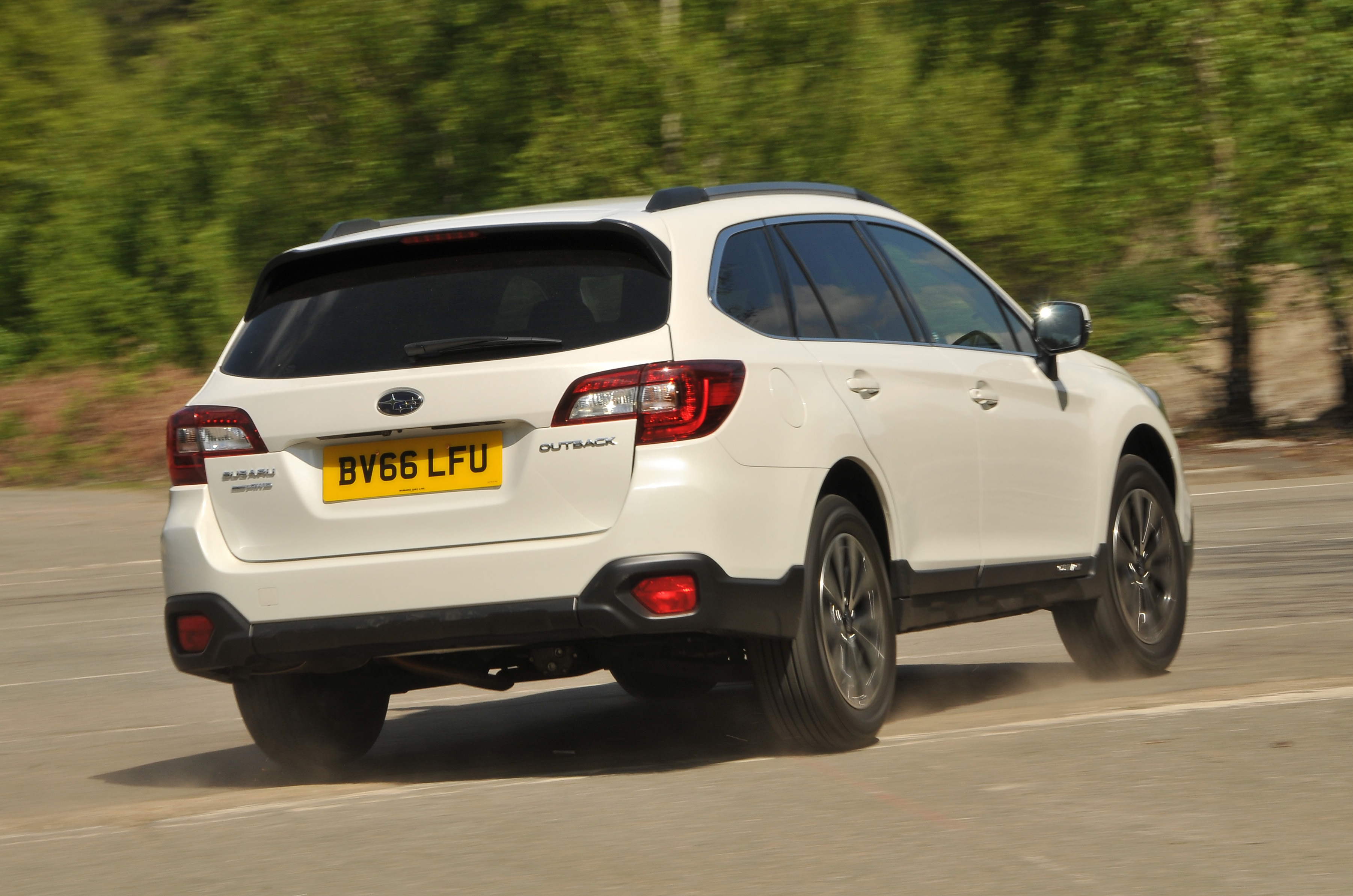 Used Subaru Outback 2015-2021 rear cornering white