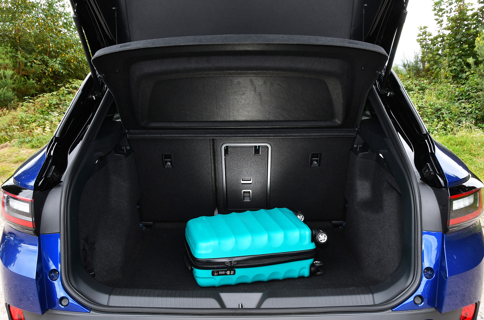 Used Volkswagen ID 4 2021-present boot