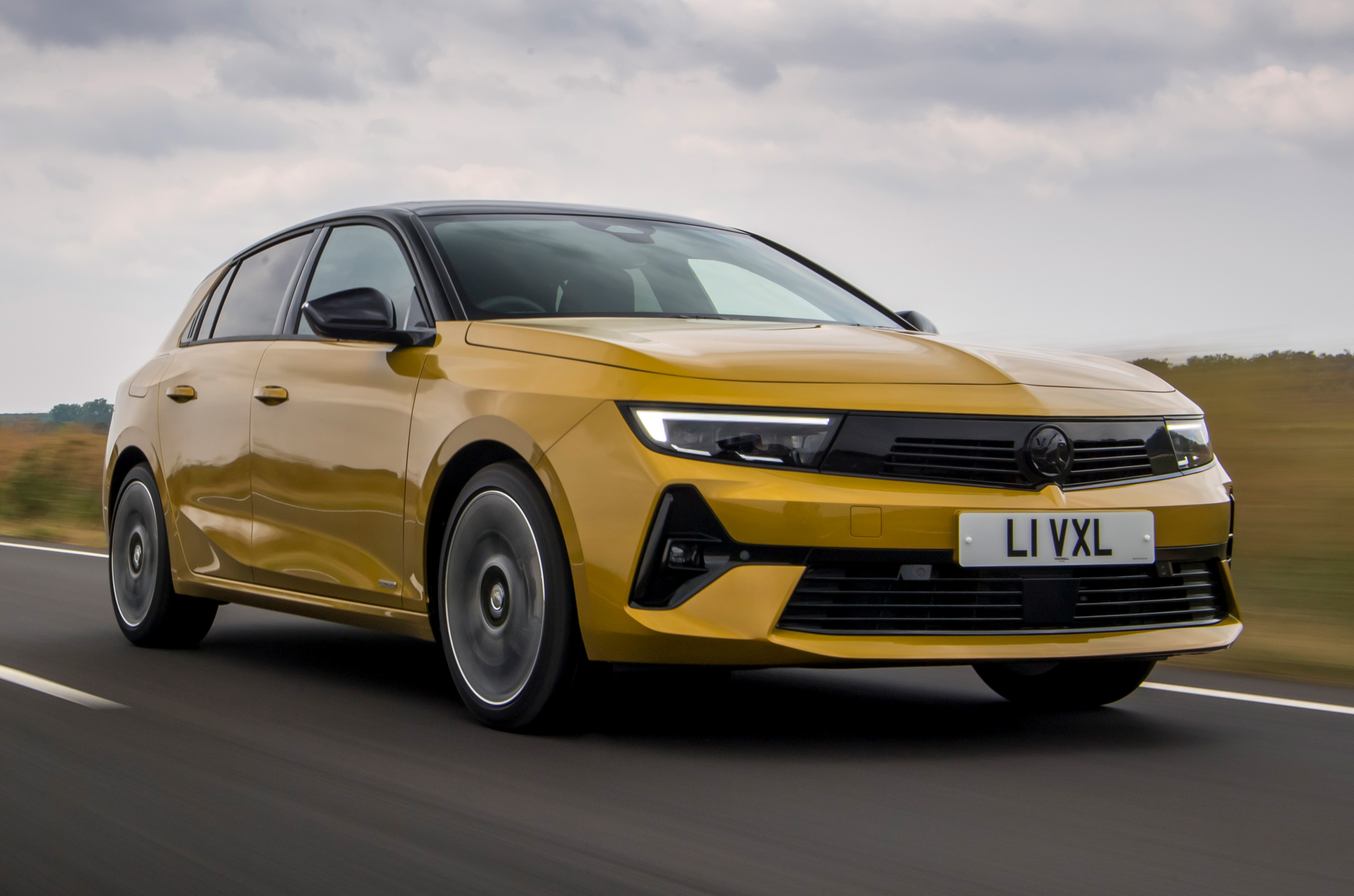 Vauxhall Astra PHEV front driving